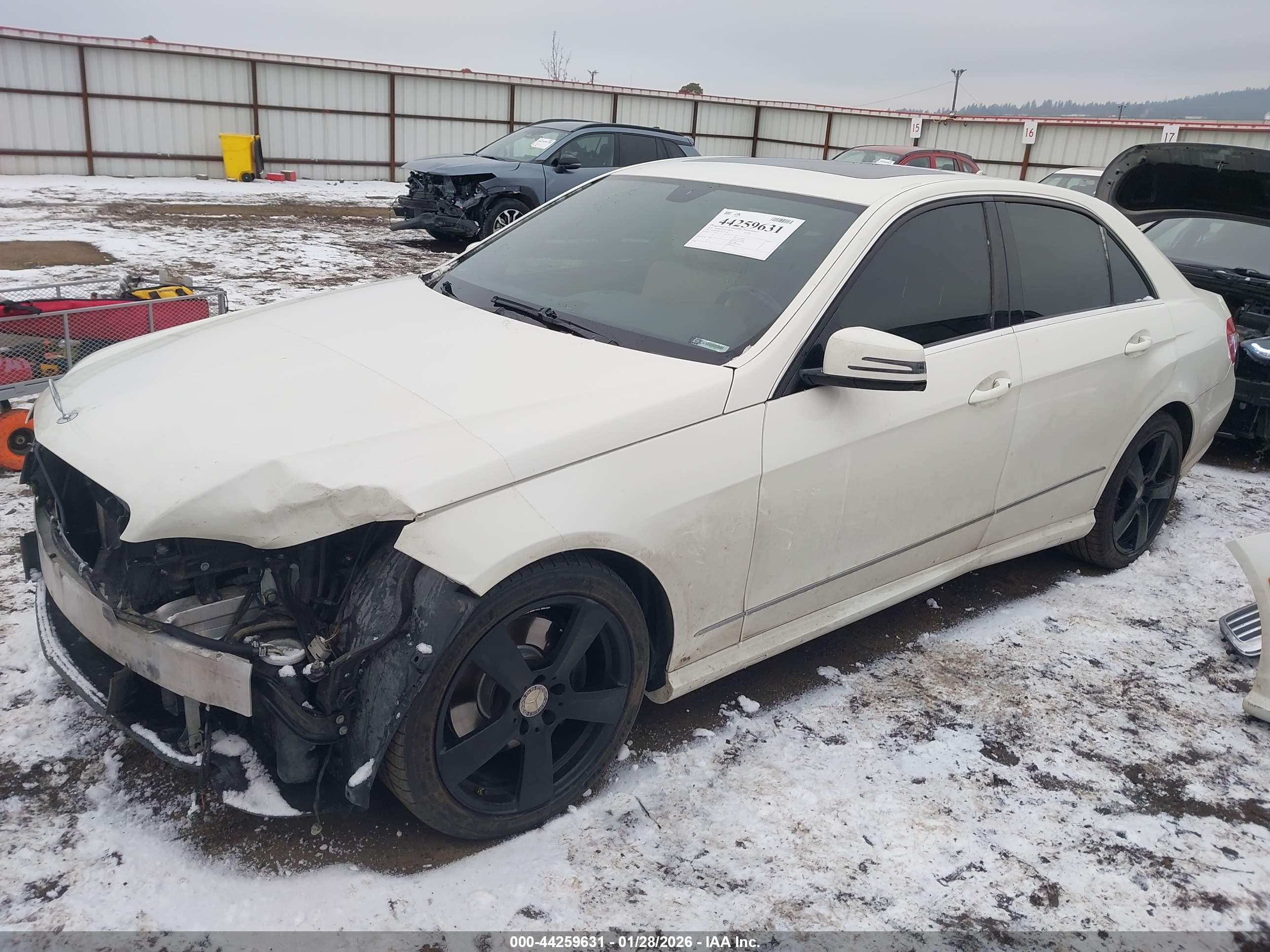 MERCEDES-BENZ E image 2