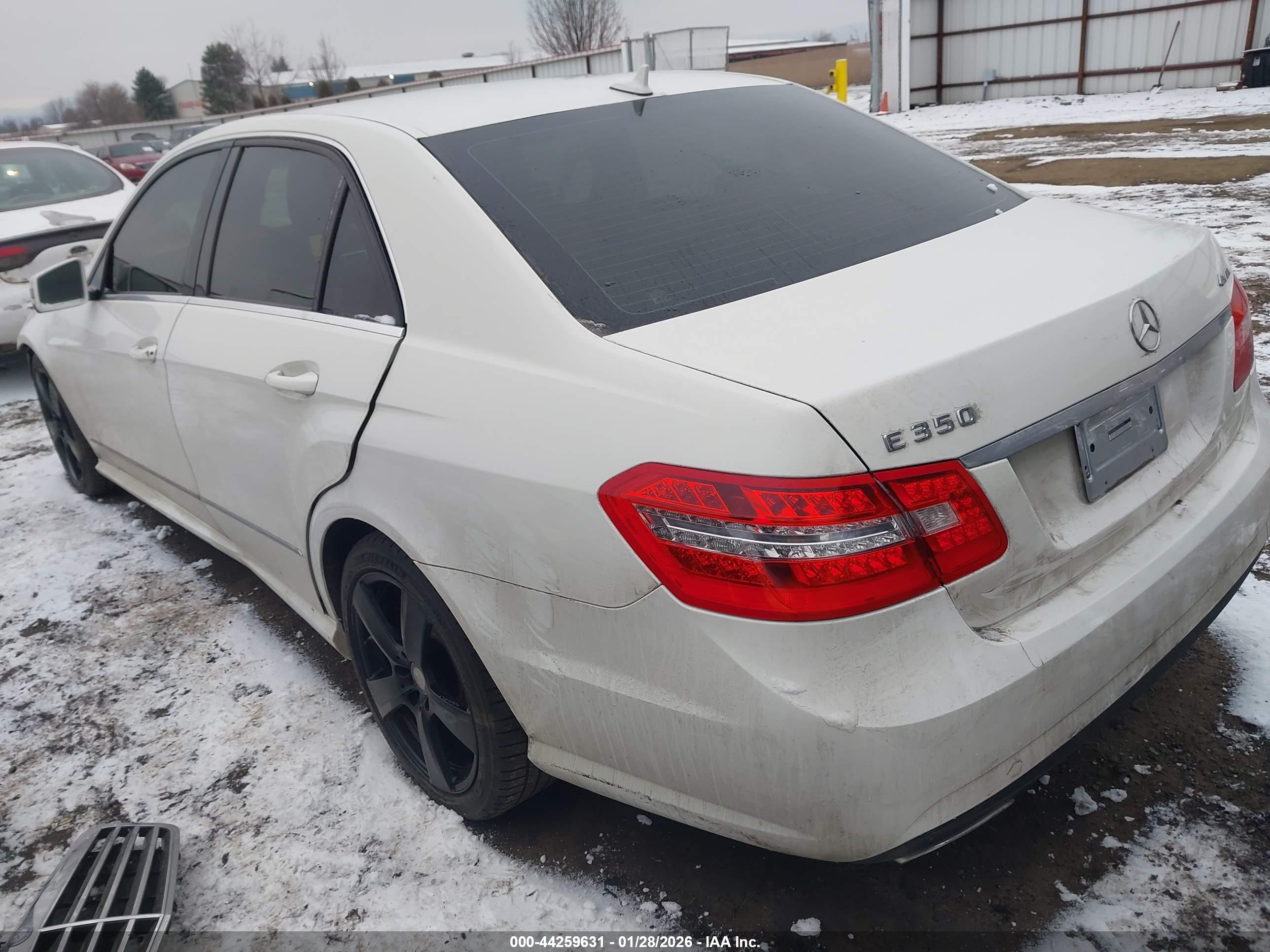 MERCEDES-BENZ E image 3