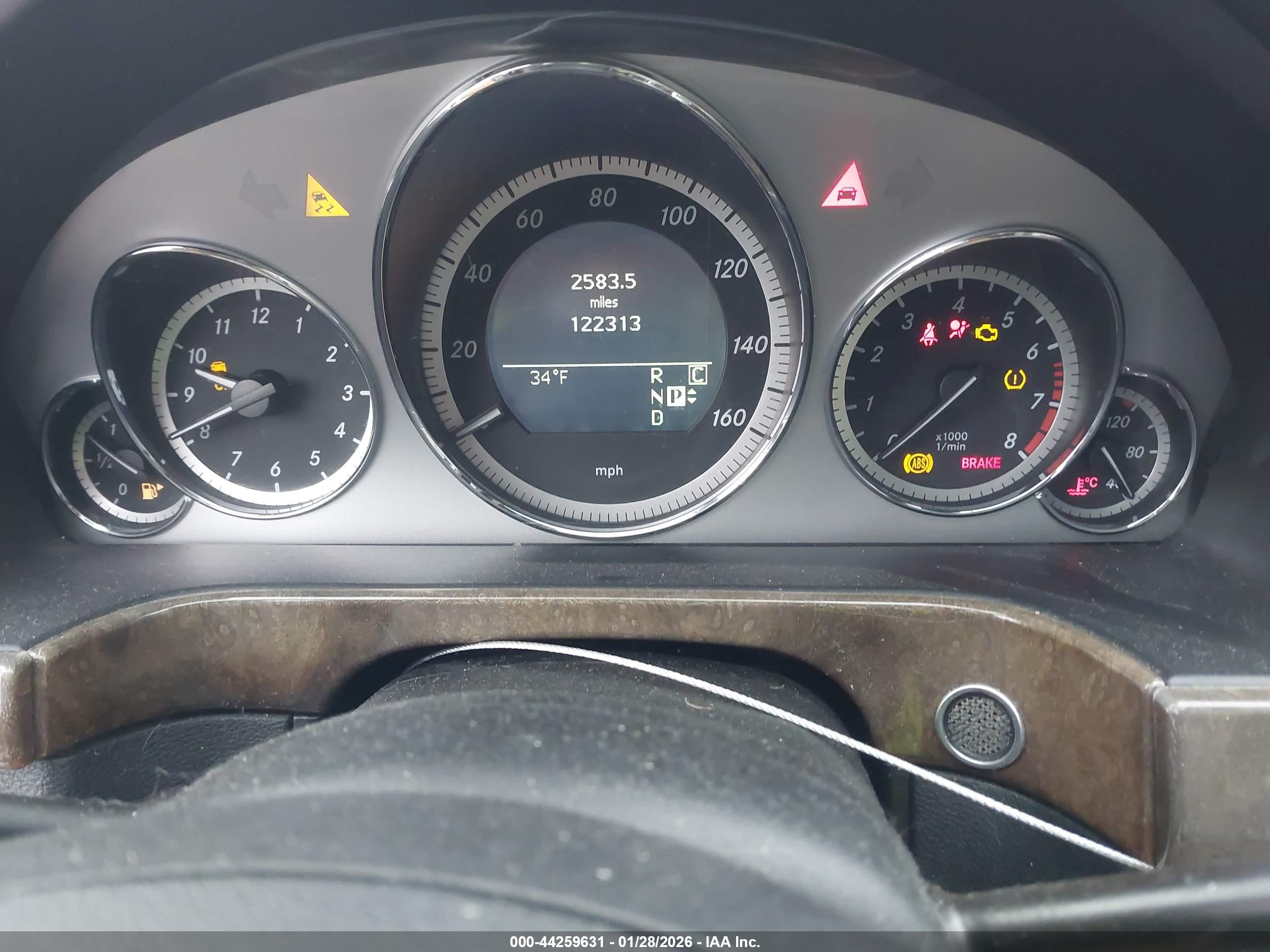 MERCEDES-BENZ E image 7