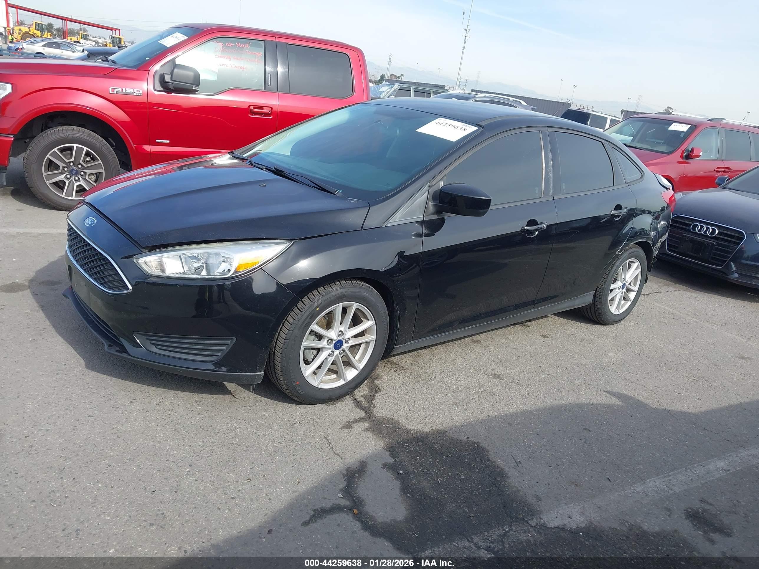 FORD FOCUS image 2