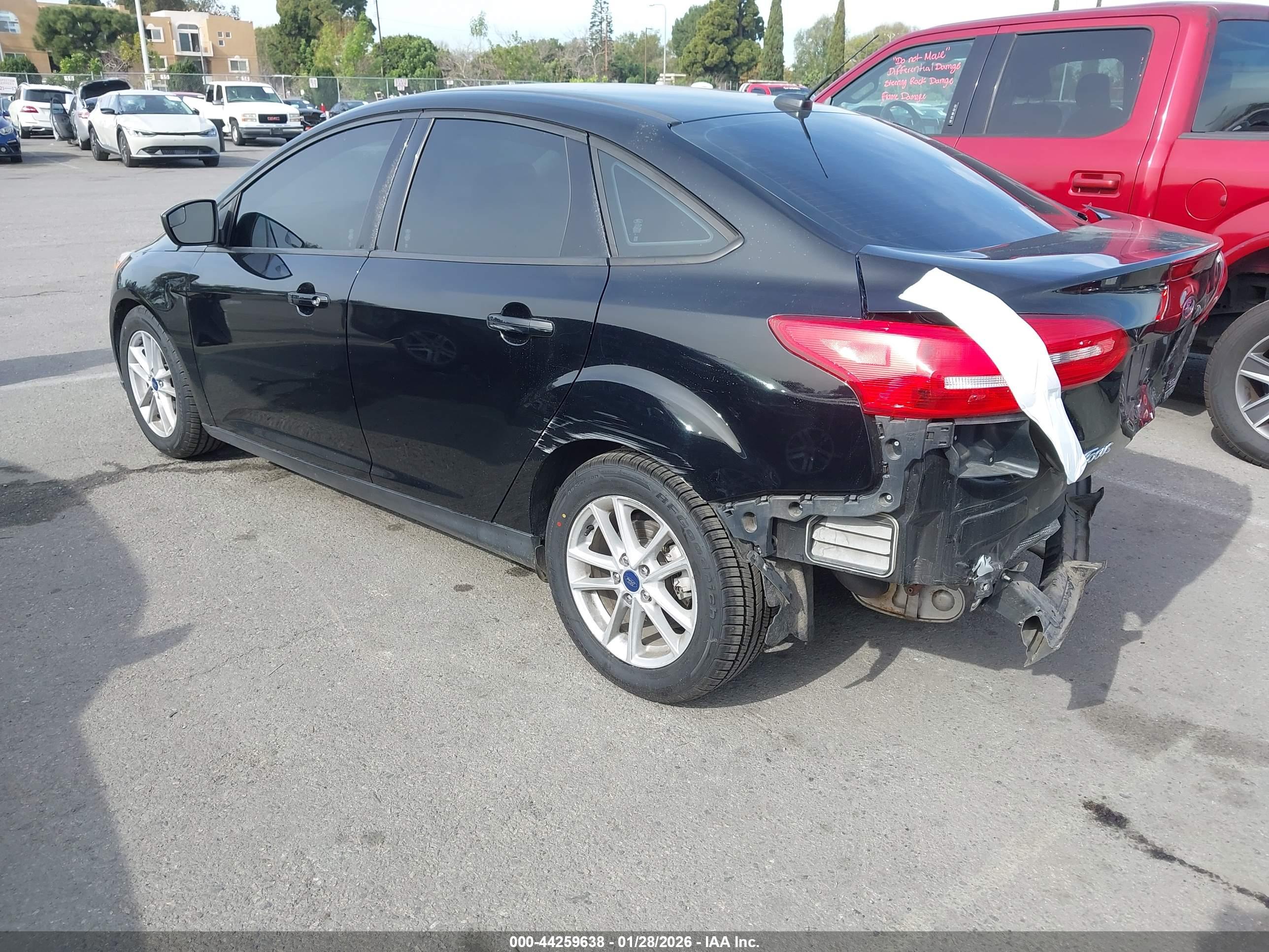 FORD FOCUS image 3