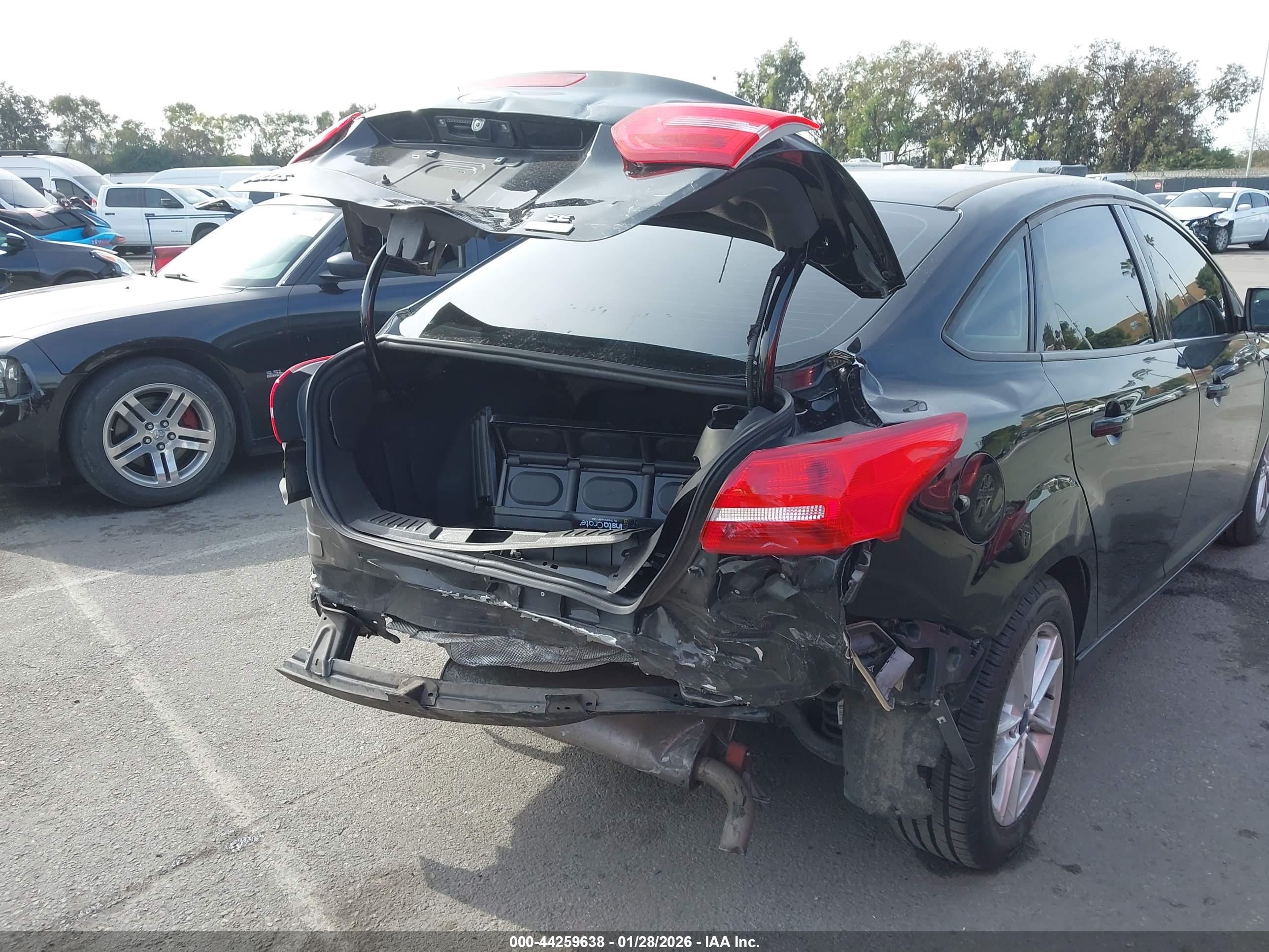 FORD FOCUS image 6