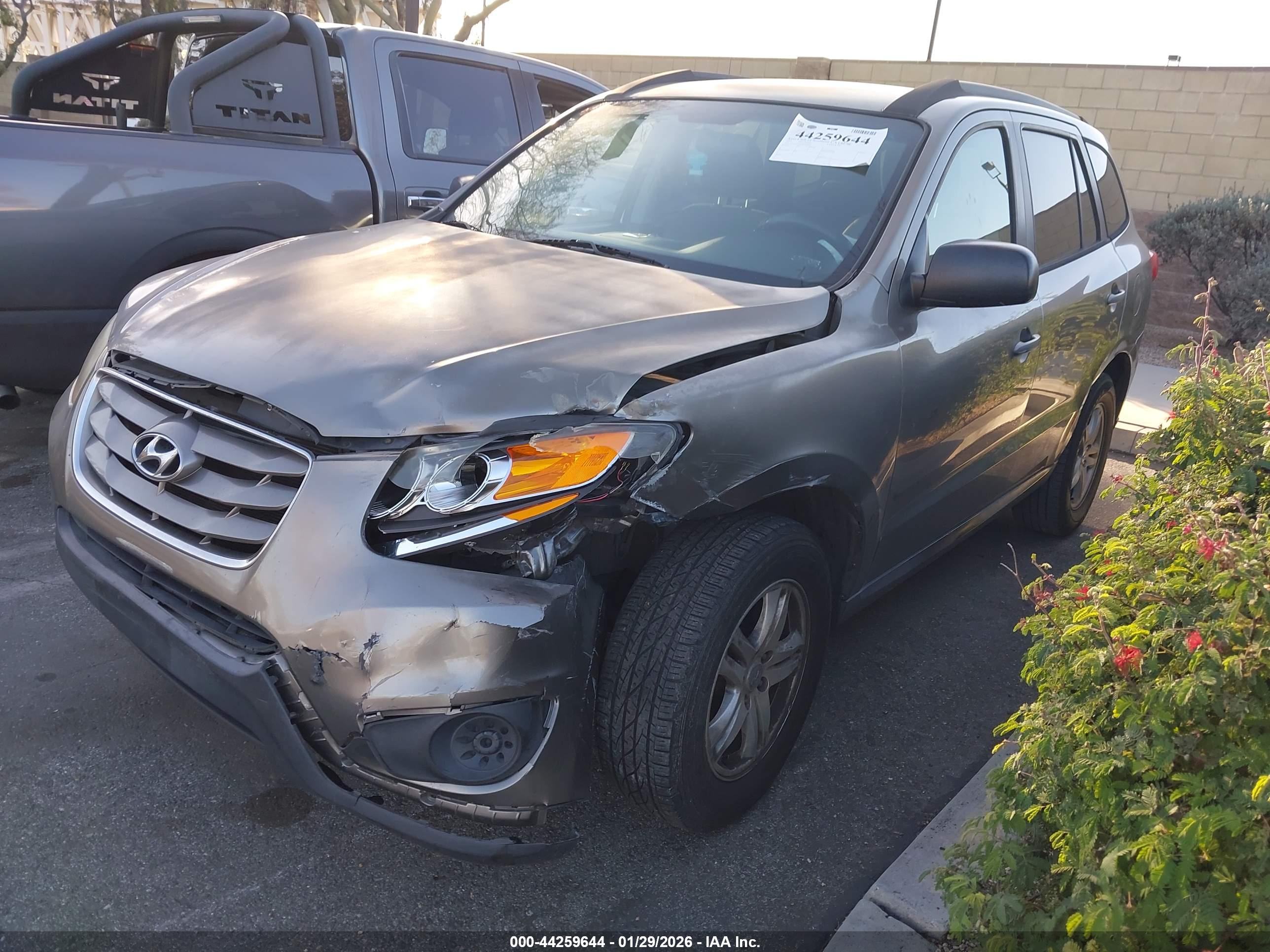HYUNDAI SANTA image 2