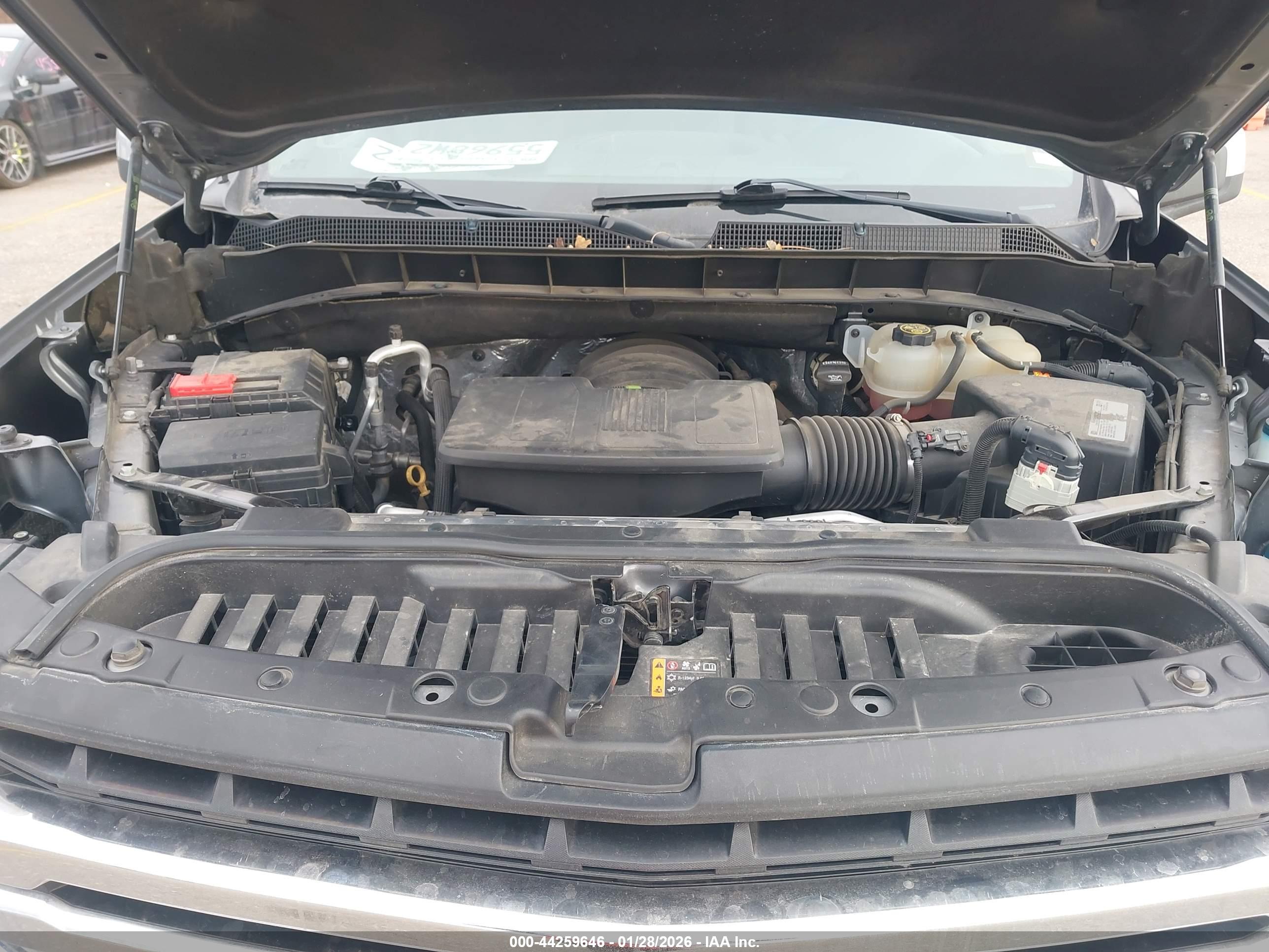 CHEVROLET SILVERADO image 10