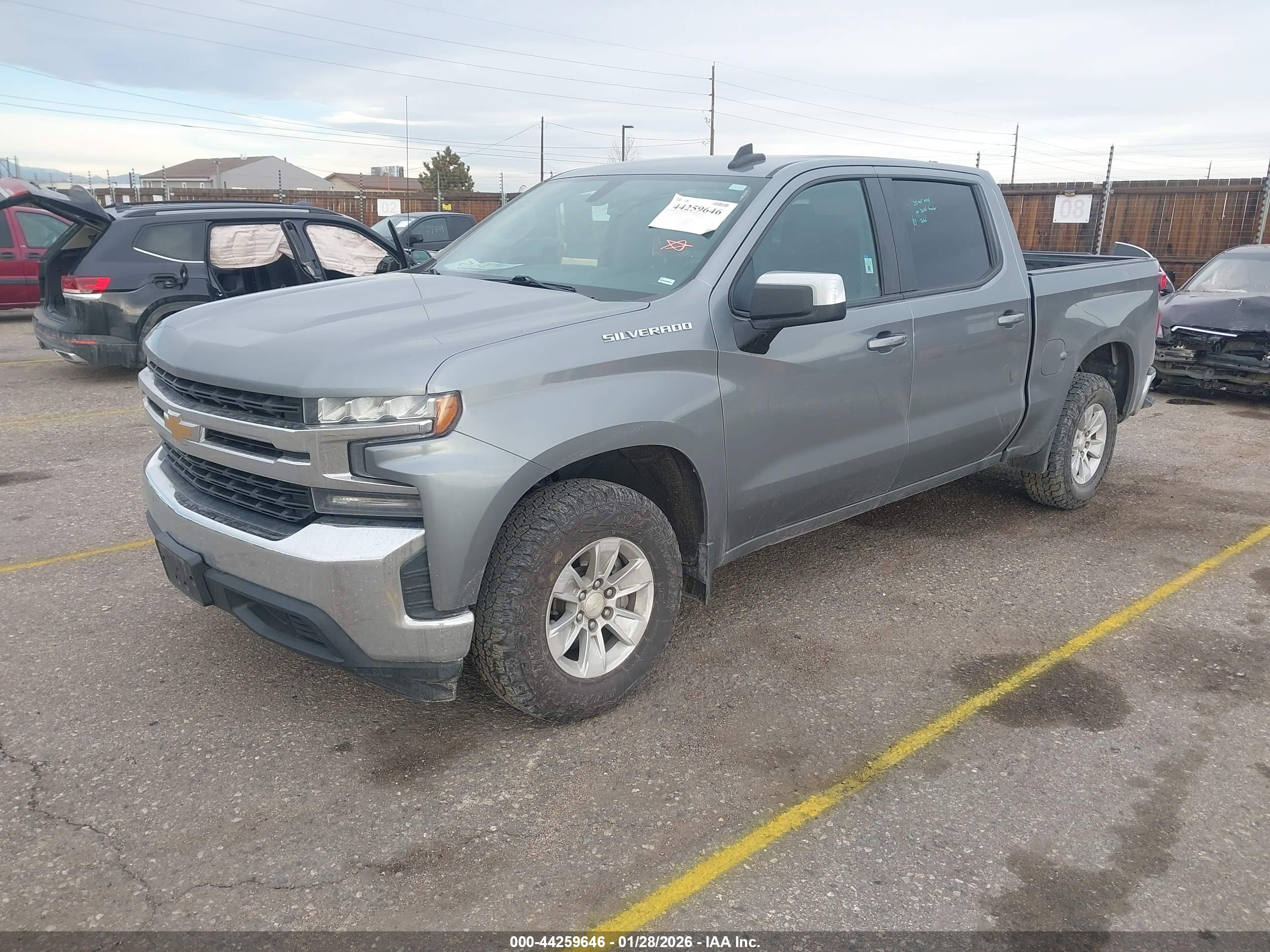 CHEVROLET SILVERADO image 2