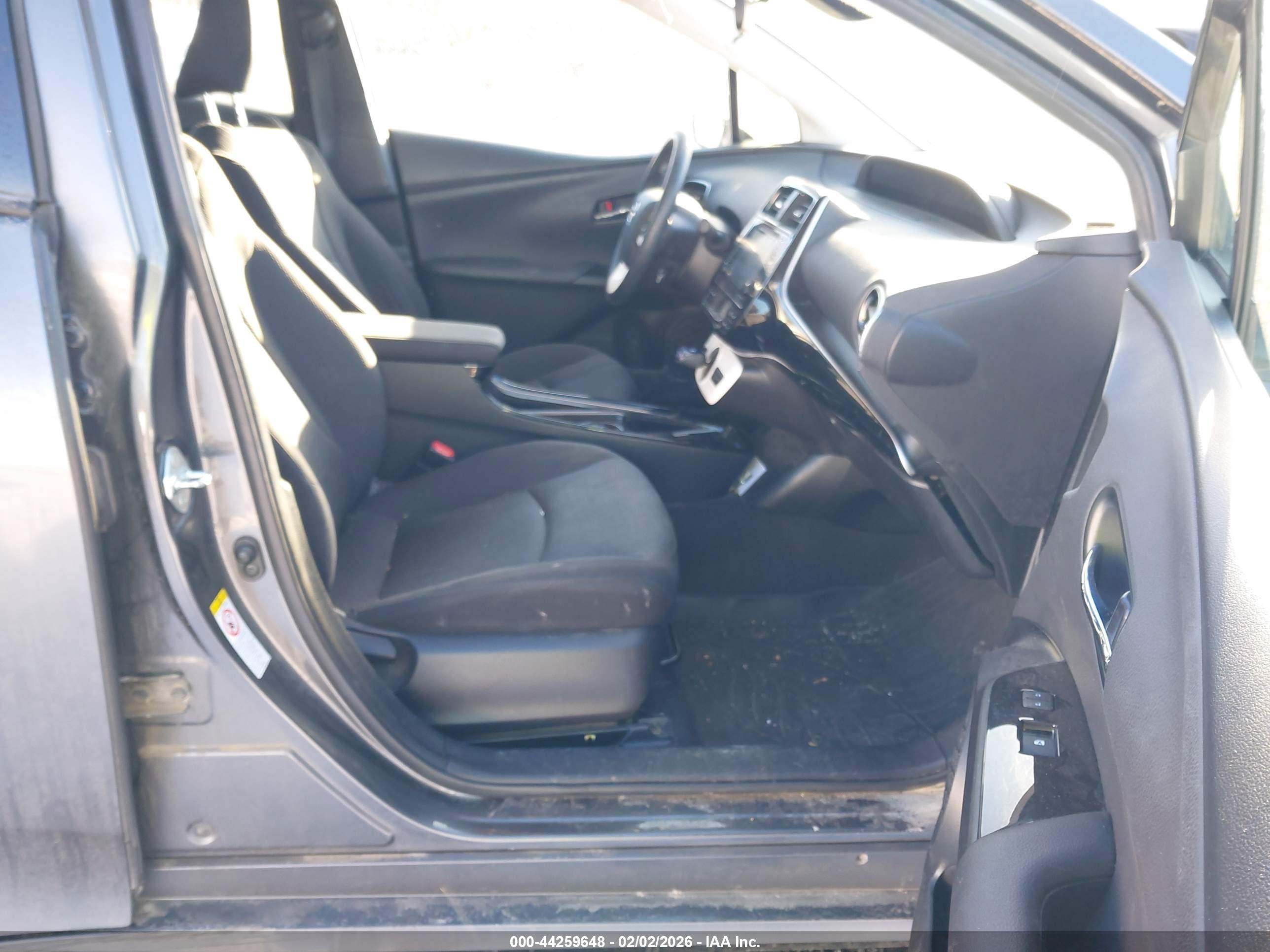 TOYOTA PRIUS image 5