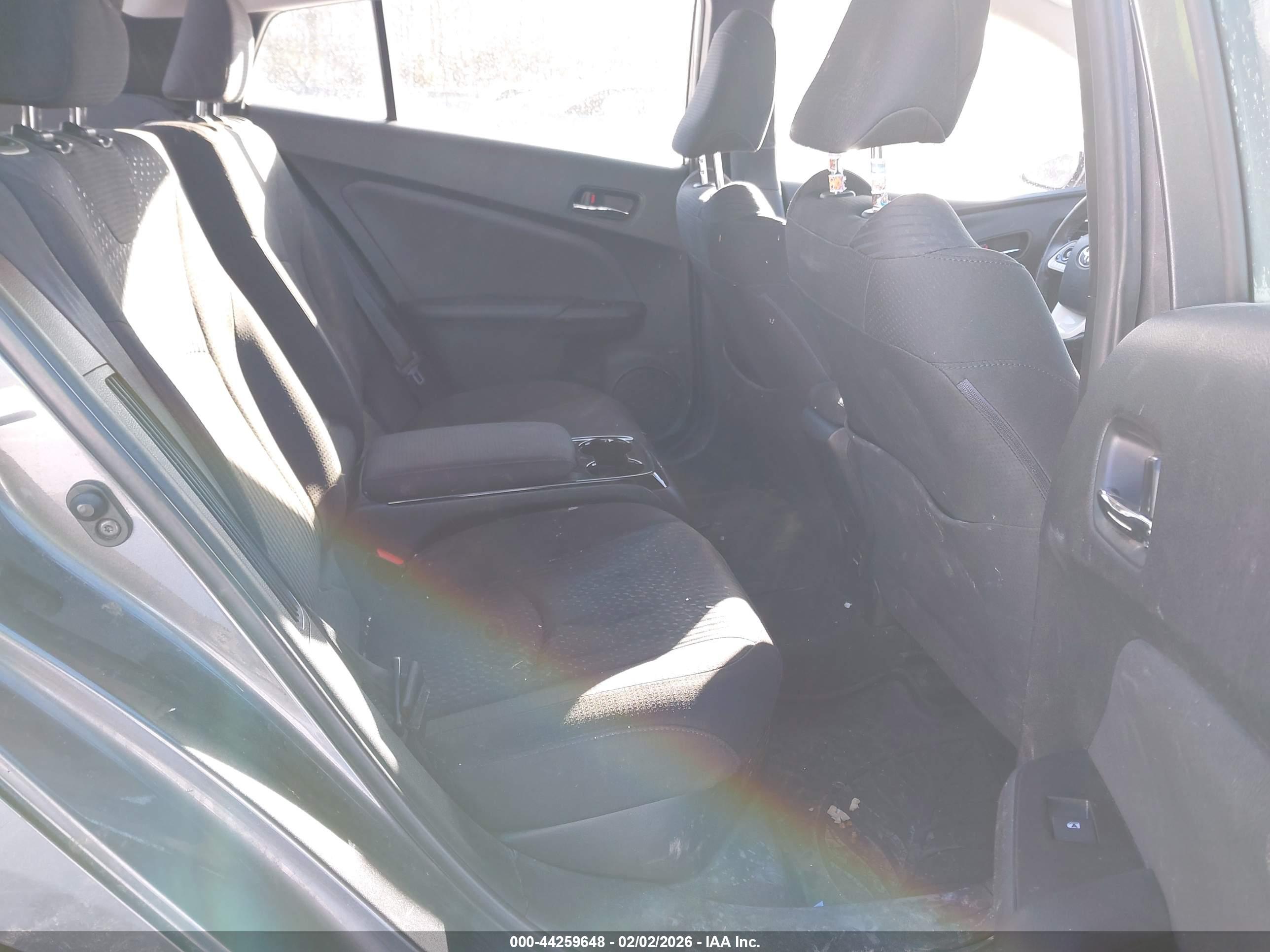 TOYOTA PRIUS image 8