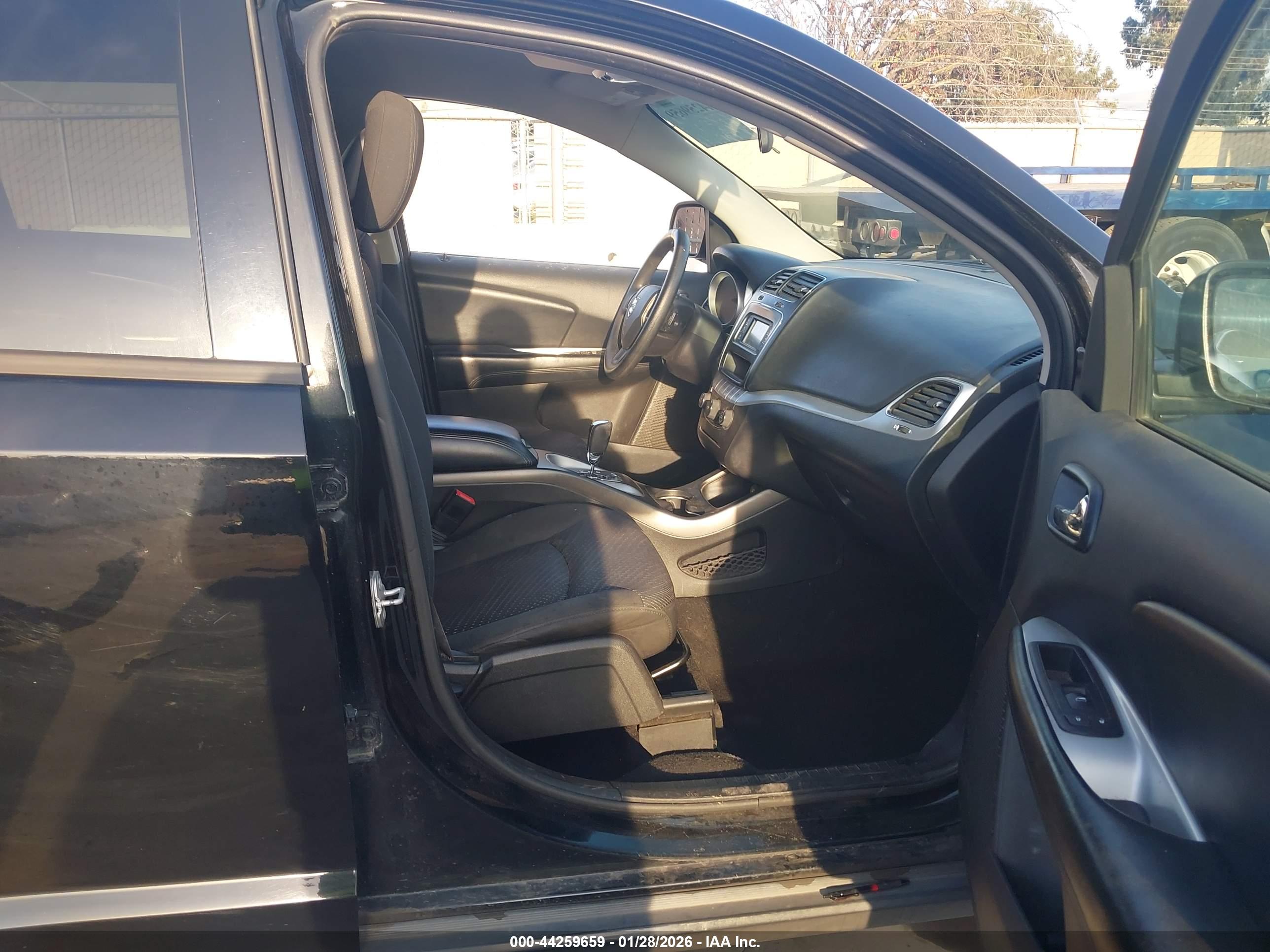 DODGE JOURNEY image 5
