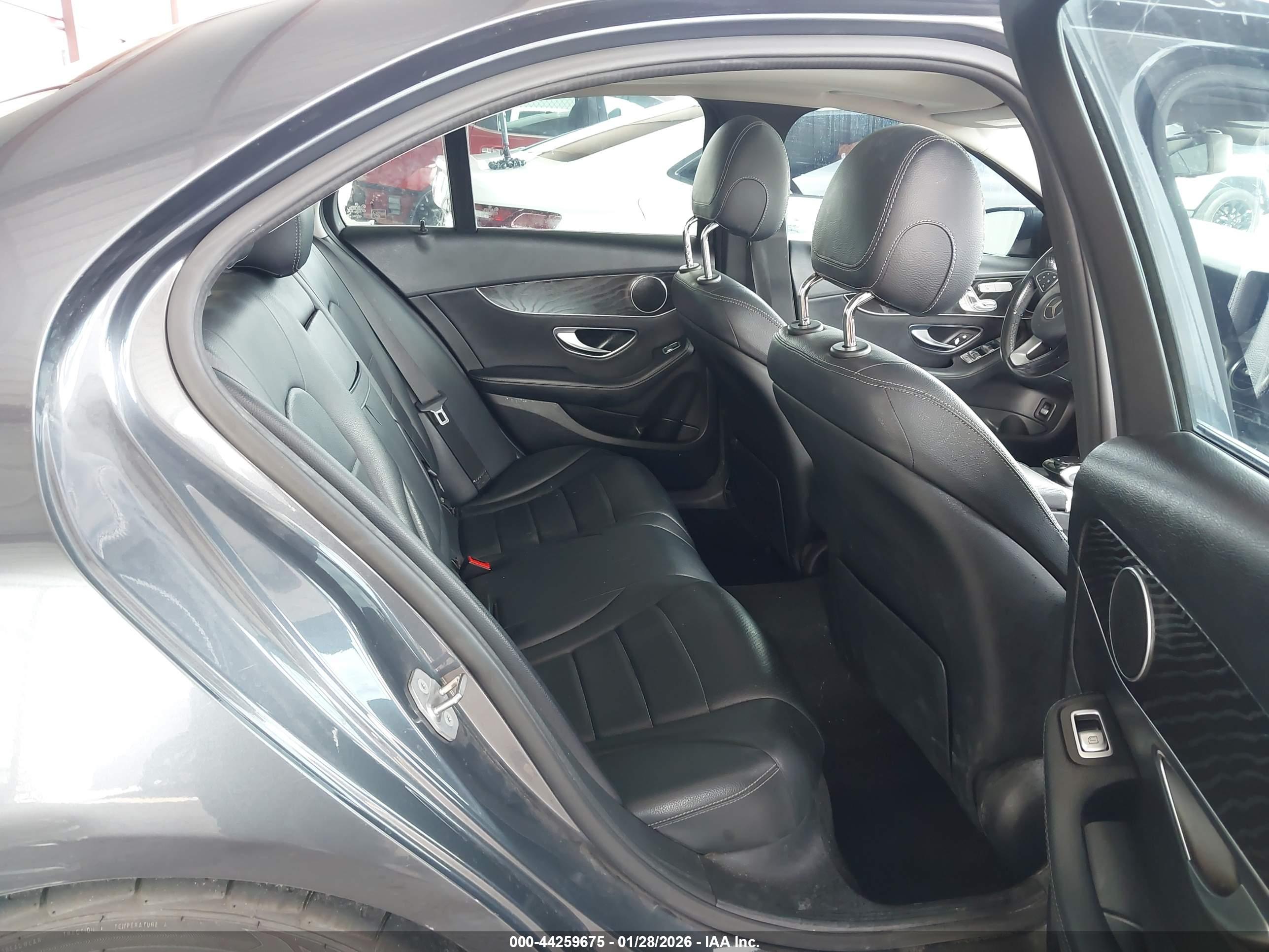 MERCEDES-BENZ C image 8