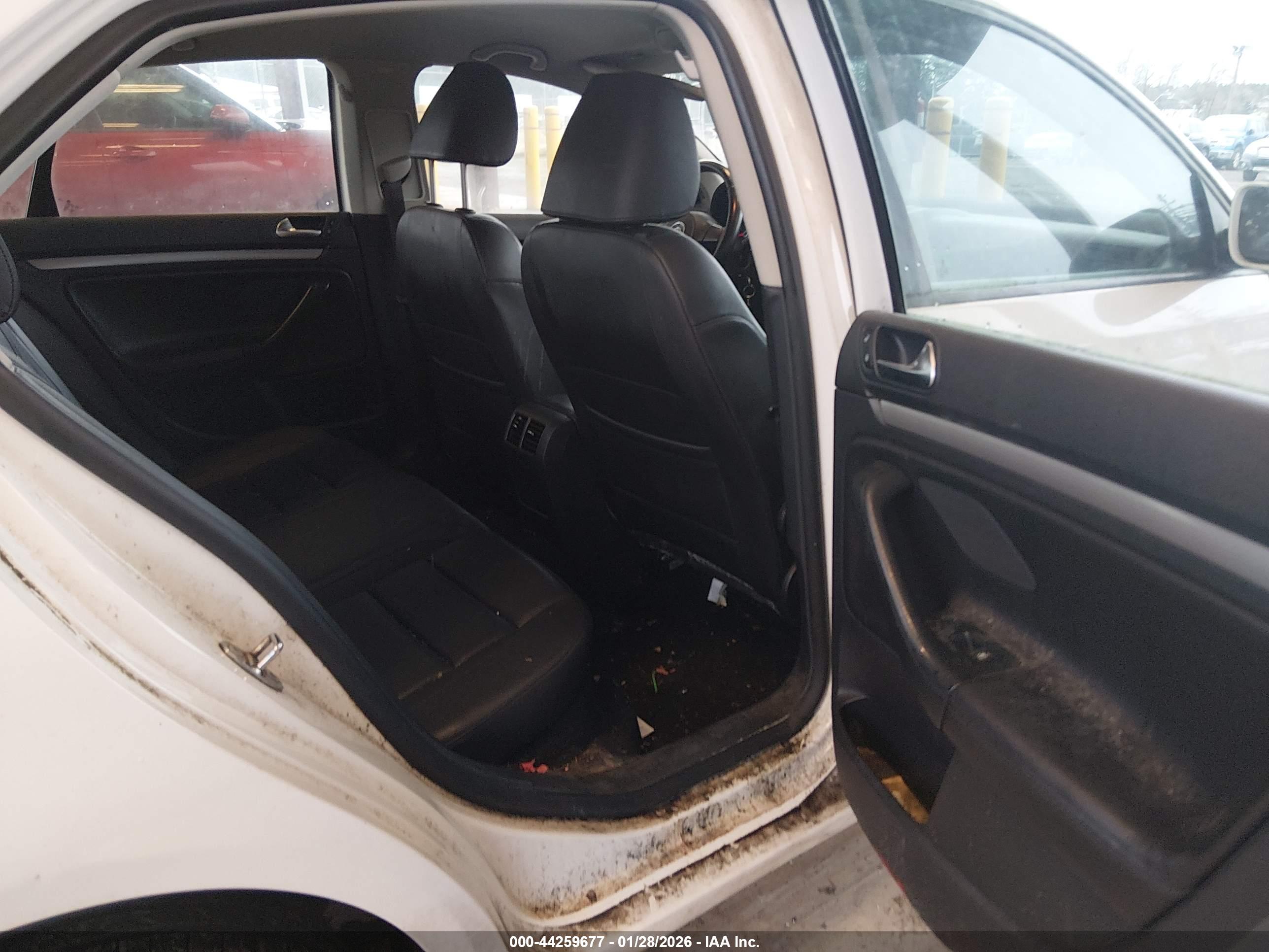 VOLKSWAGEN JETTA image 8