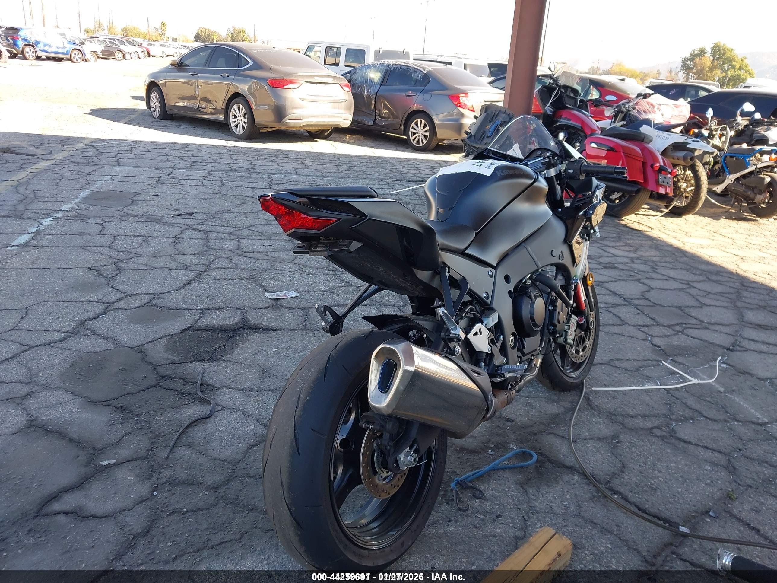 KAWASAKI ZX1002 image 4