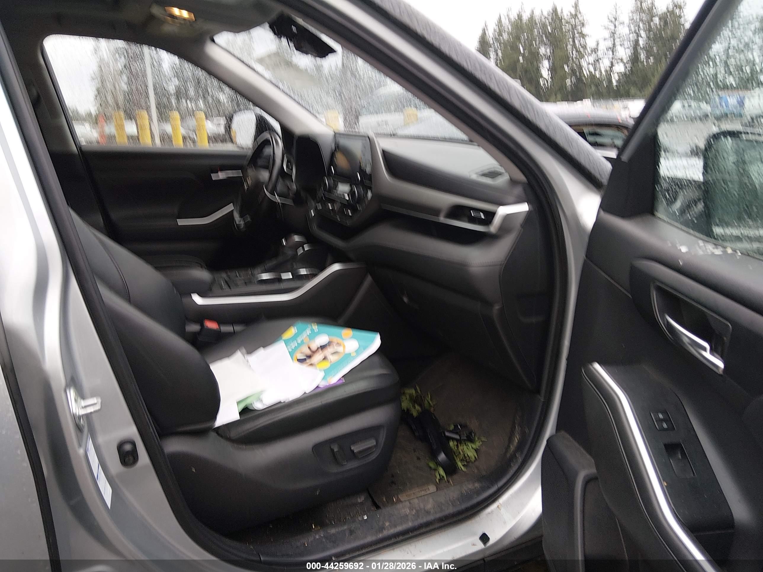 TOYOTA HIGHLANDER image 5