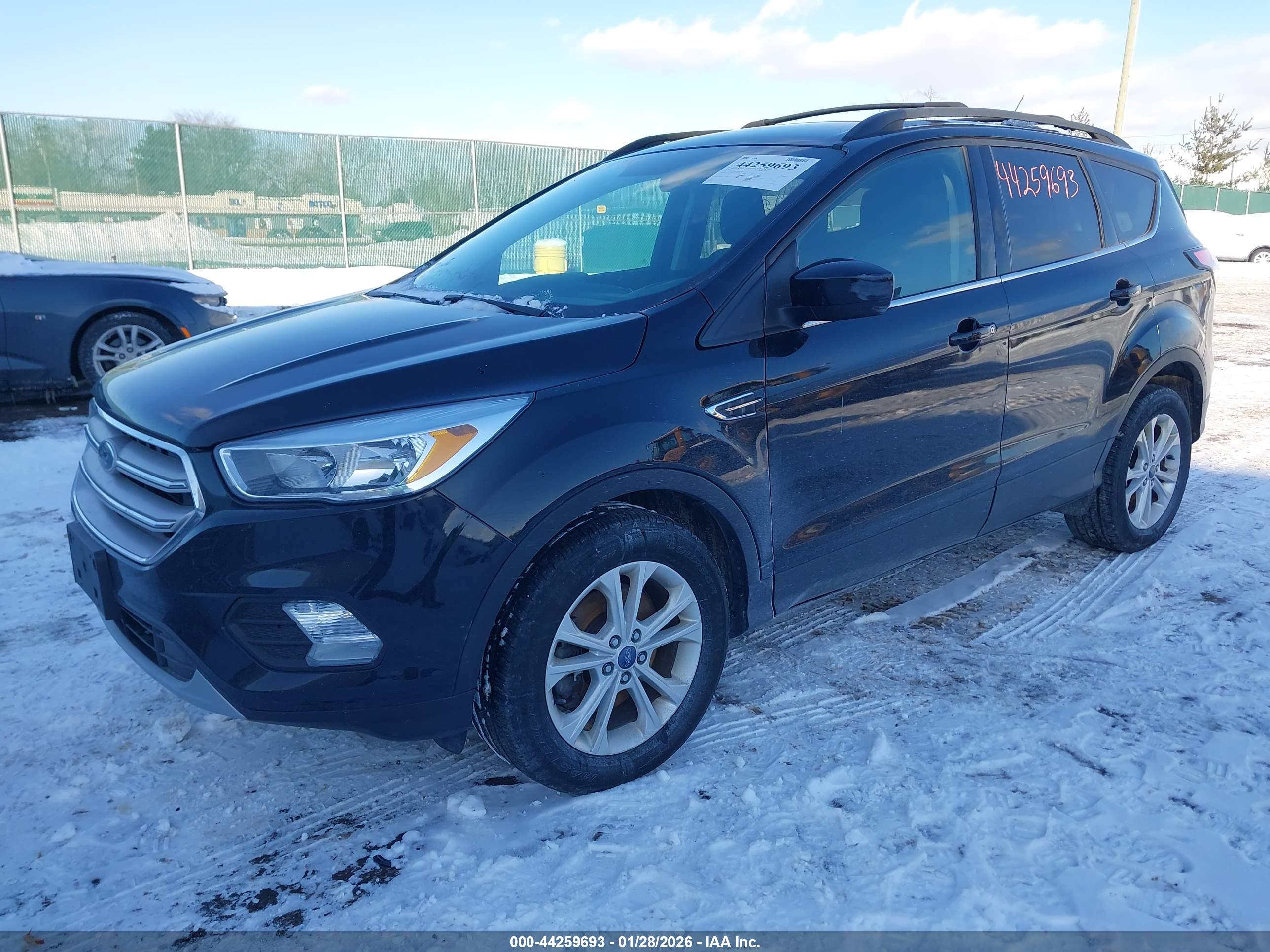 FORD ESCAPE image 2