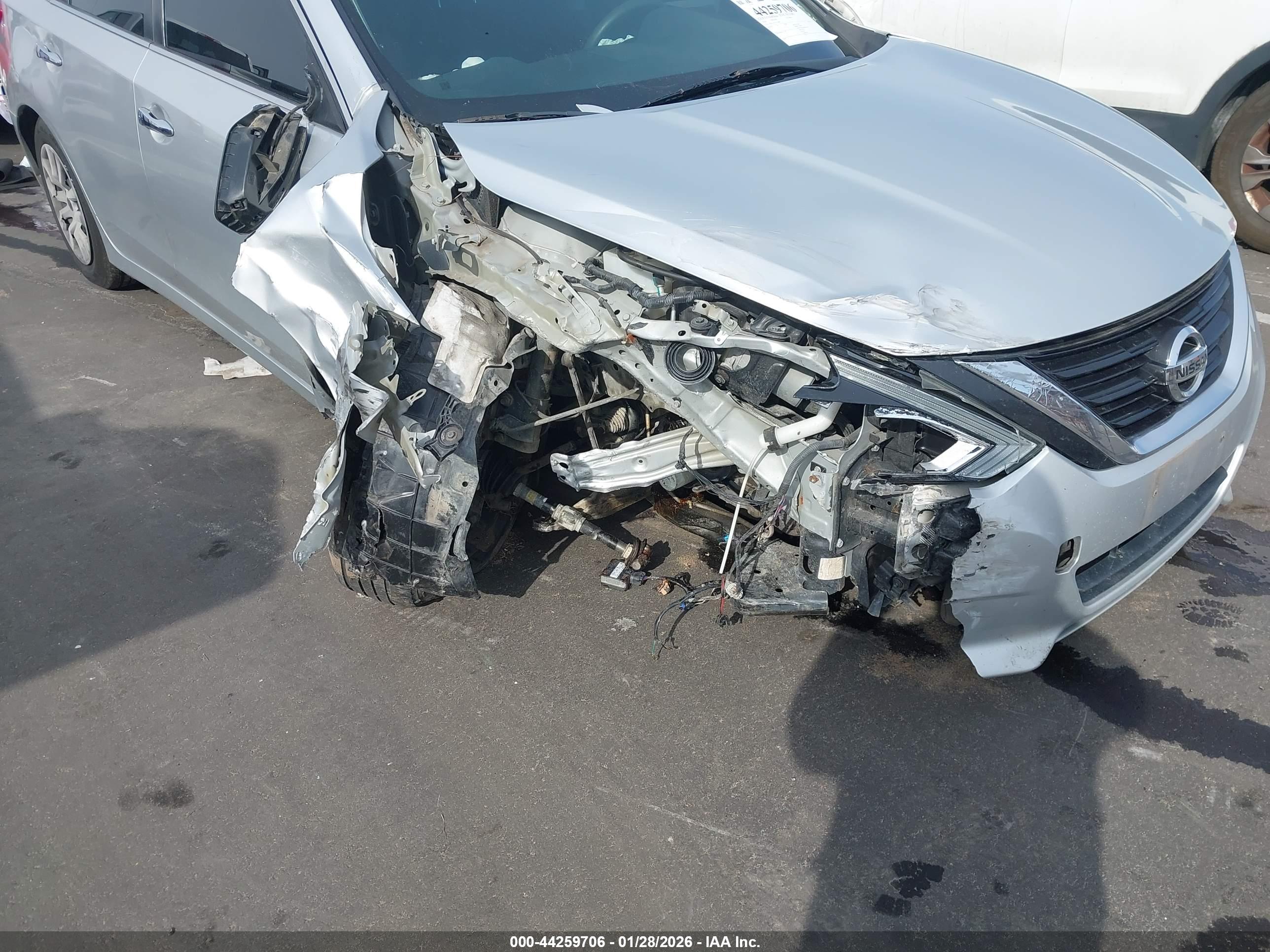 NISSAN ALTIMA image 6