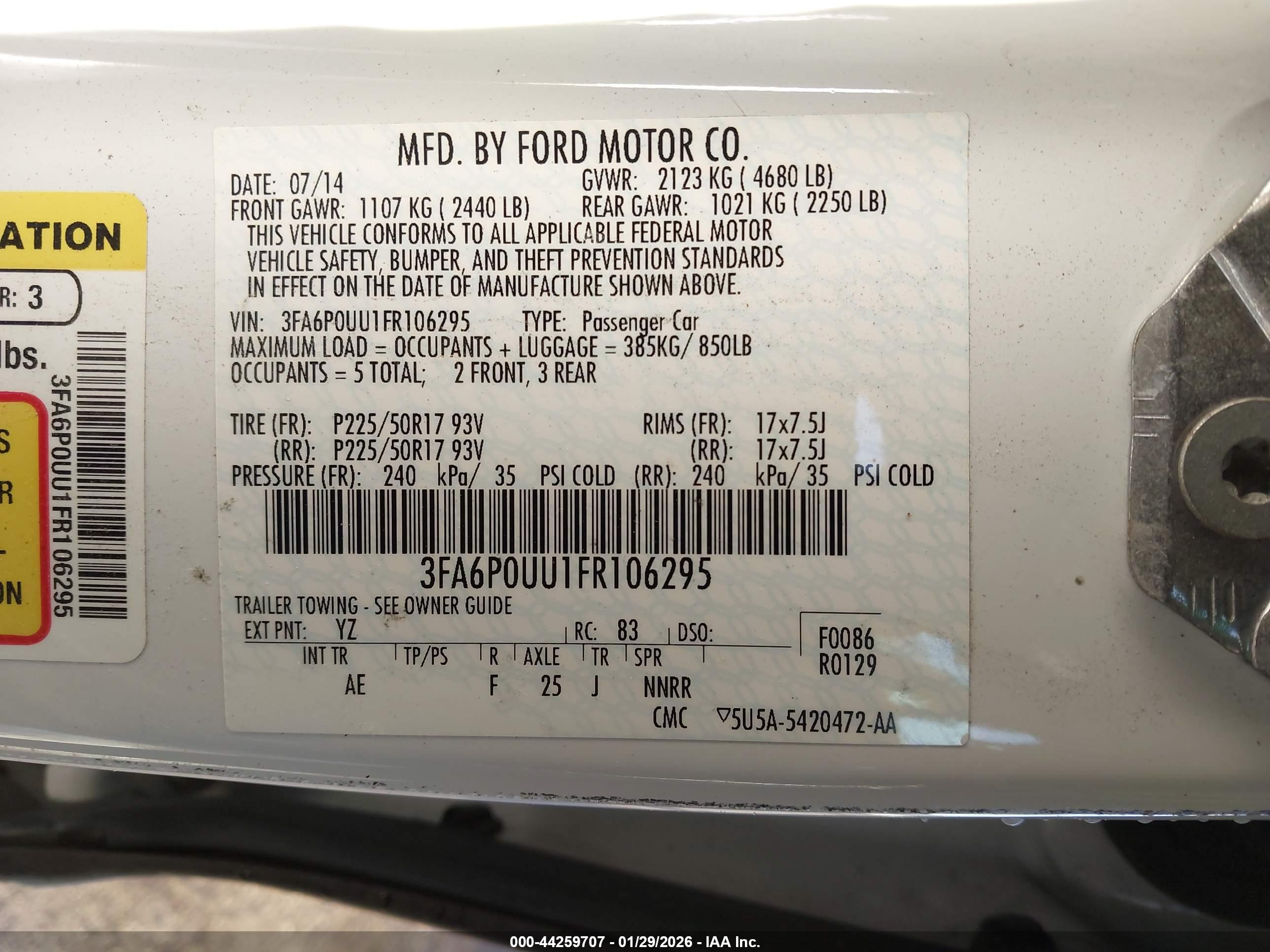 FORD FUSION image 9