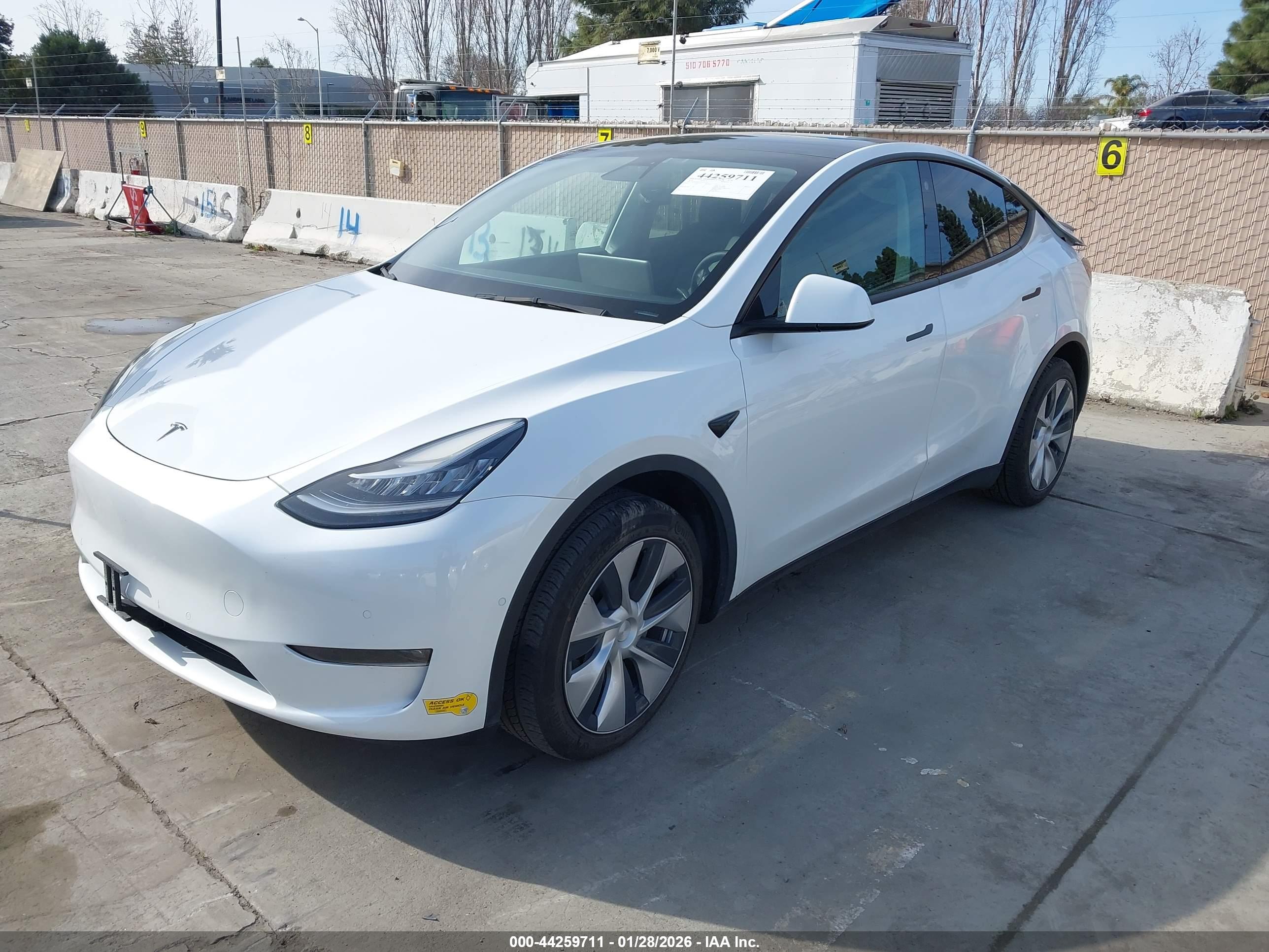 TESLA MODEL image 2