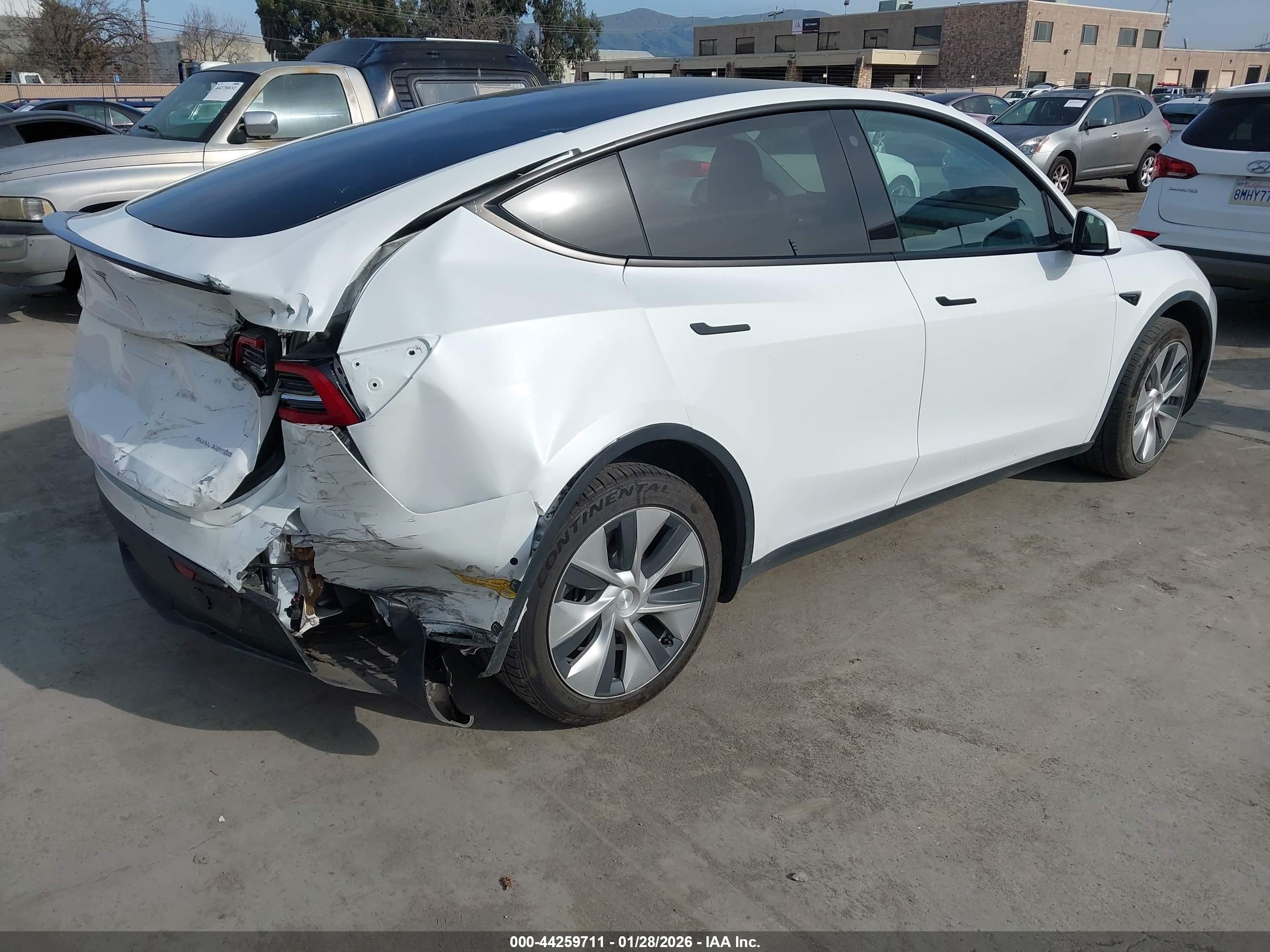 TESLA MODEL image 4
