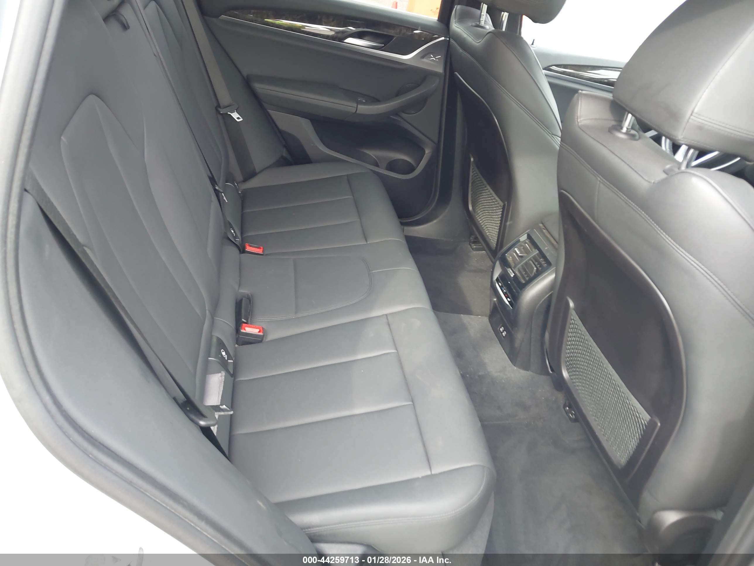 BMW X3 image 8