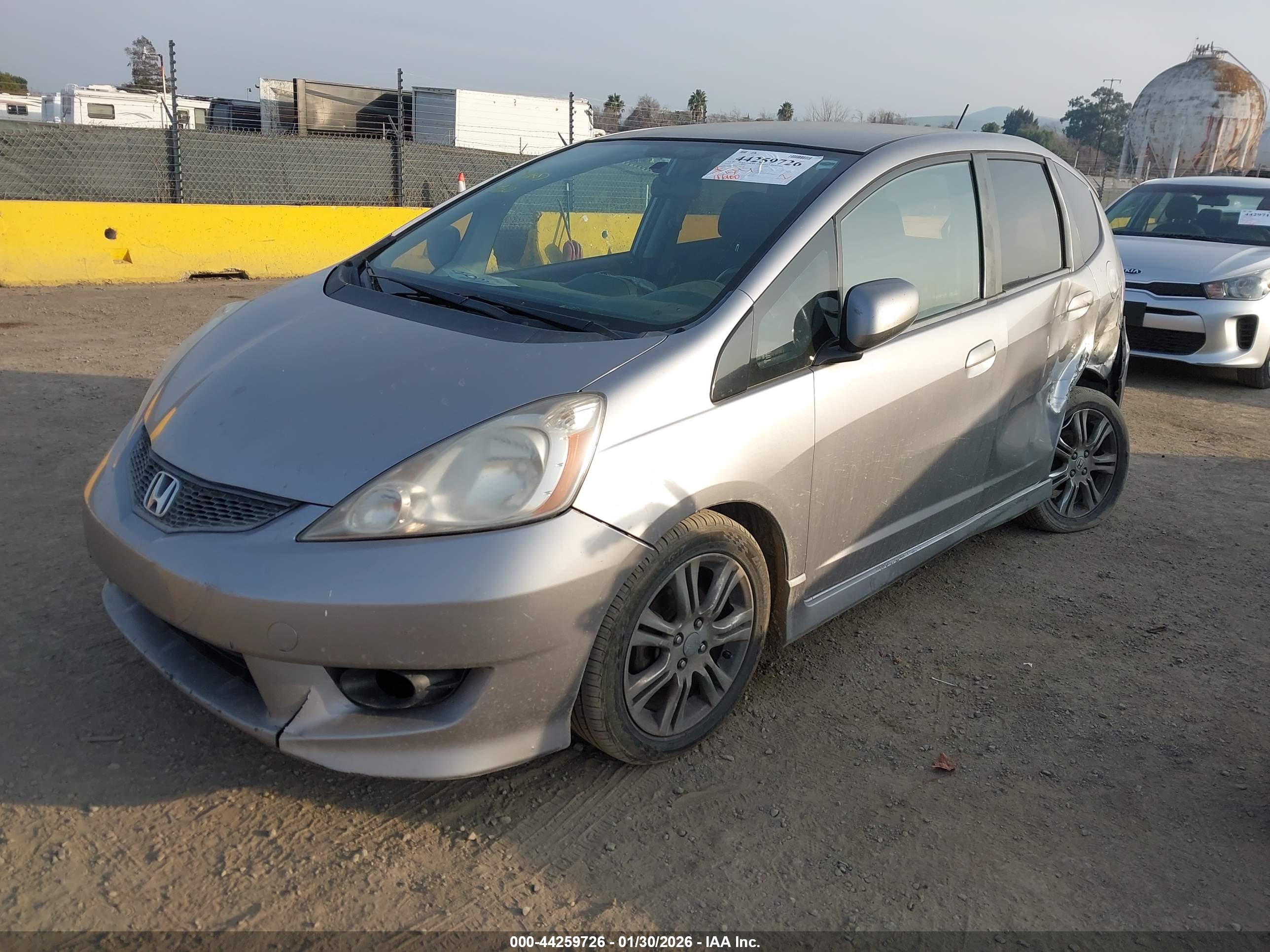 HONDA FIT image 2
