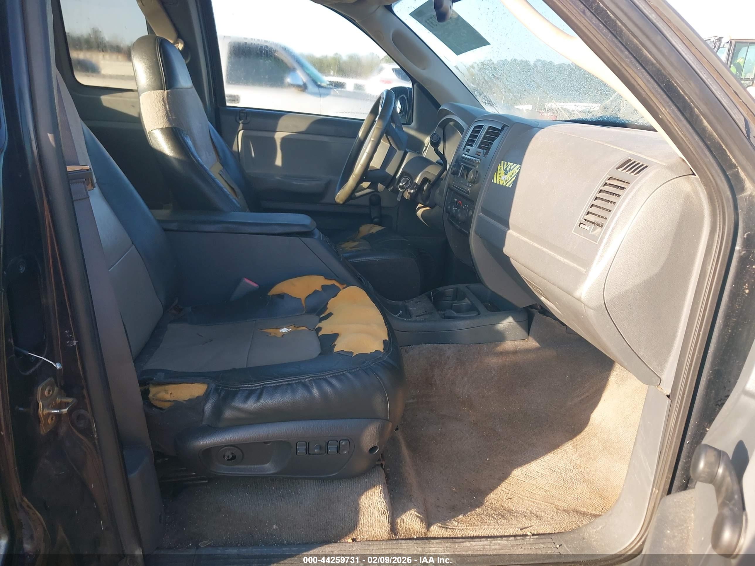 DODGE DAKOTA image 5