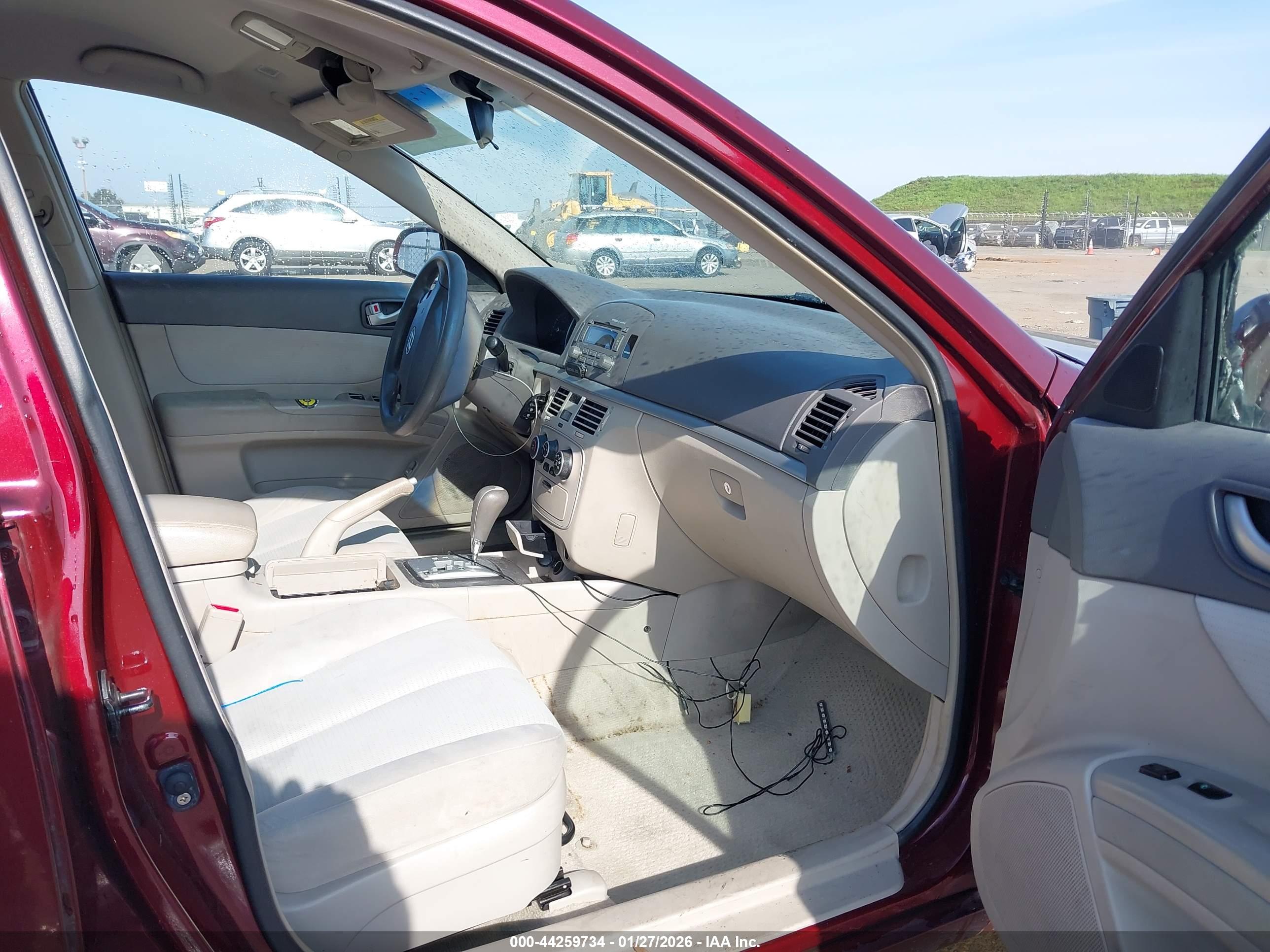 HYUNDAI SONATA image 5