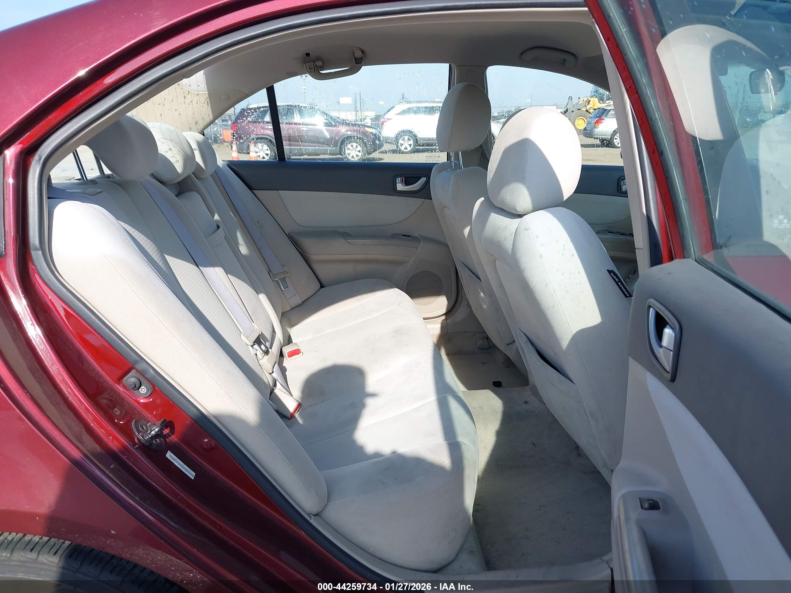 HYUNDAI SONATA image 8