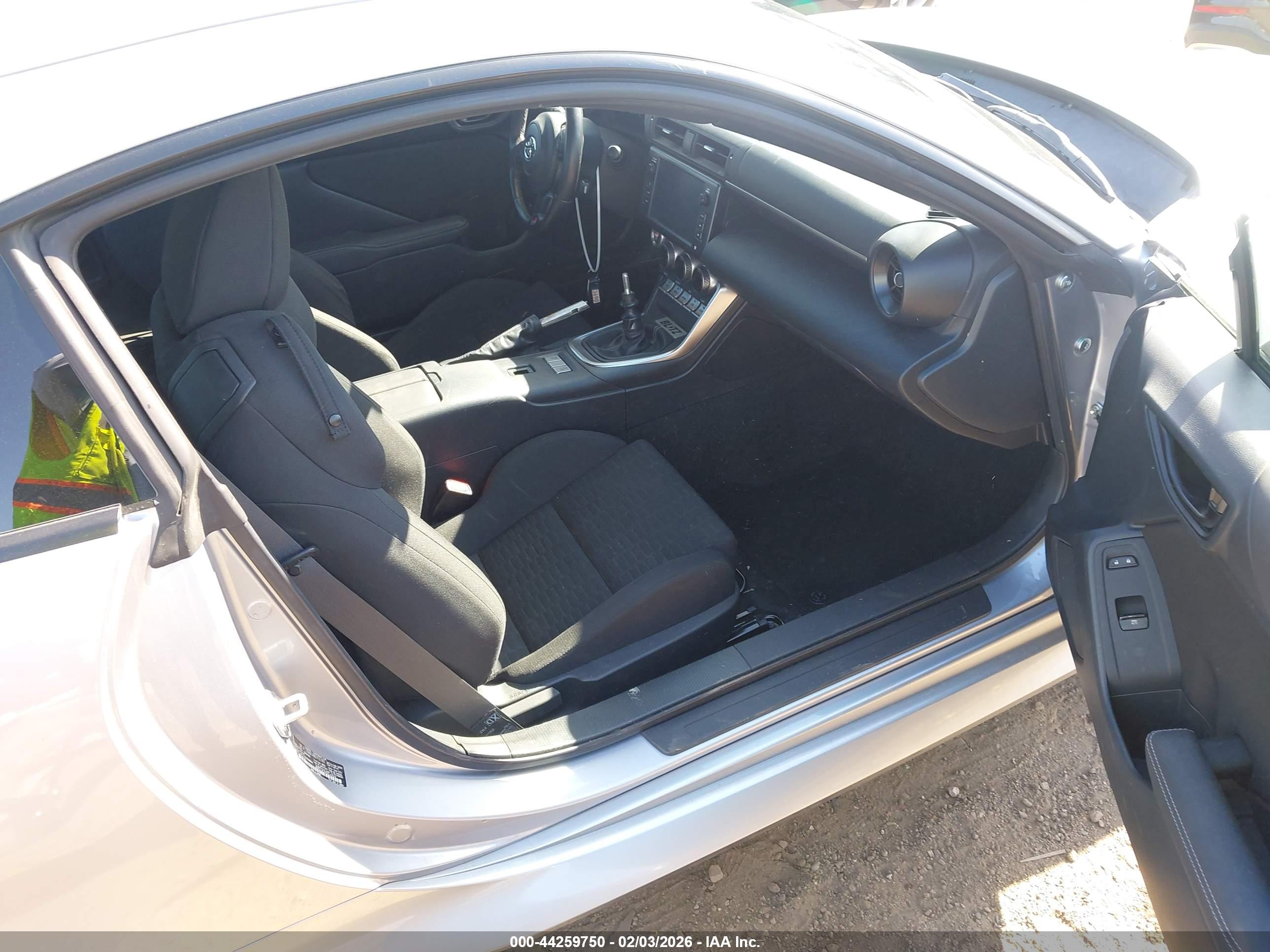 TOYOTA GR86 image 5