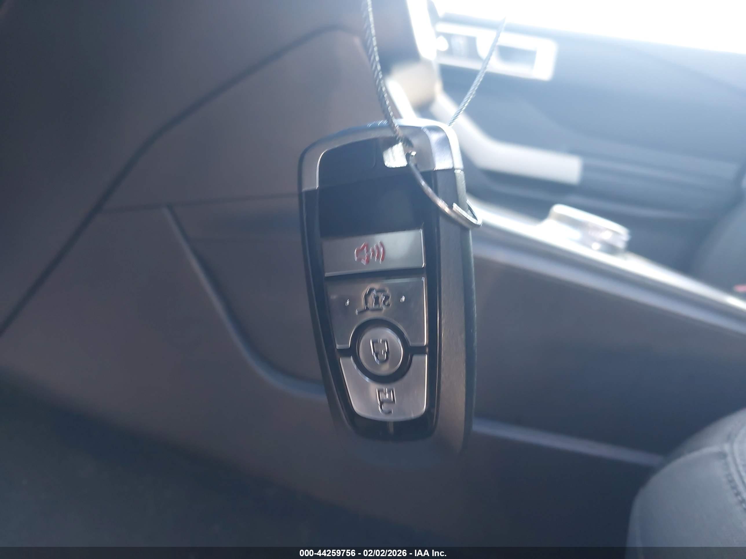 FORD EXPLORER image 11