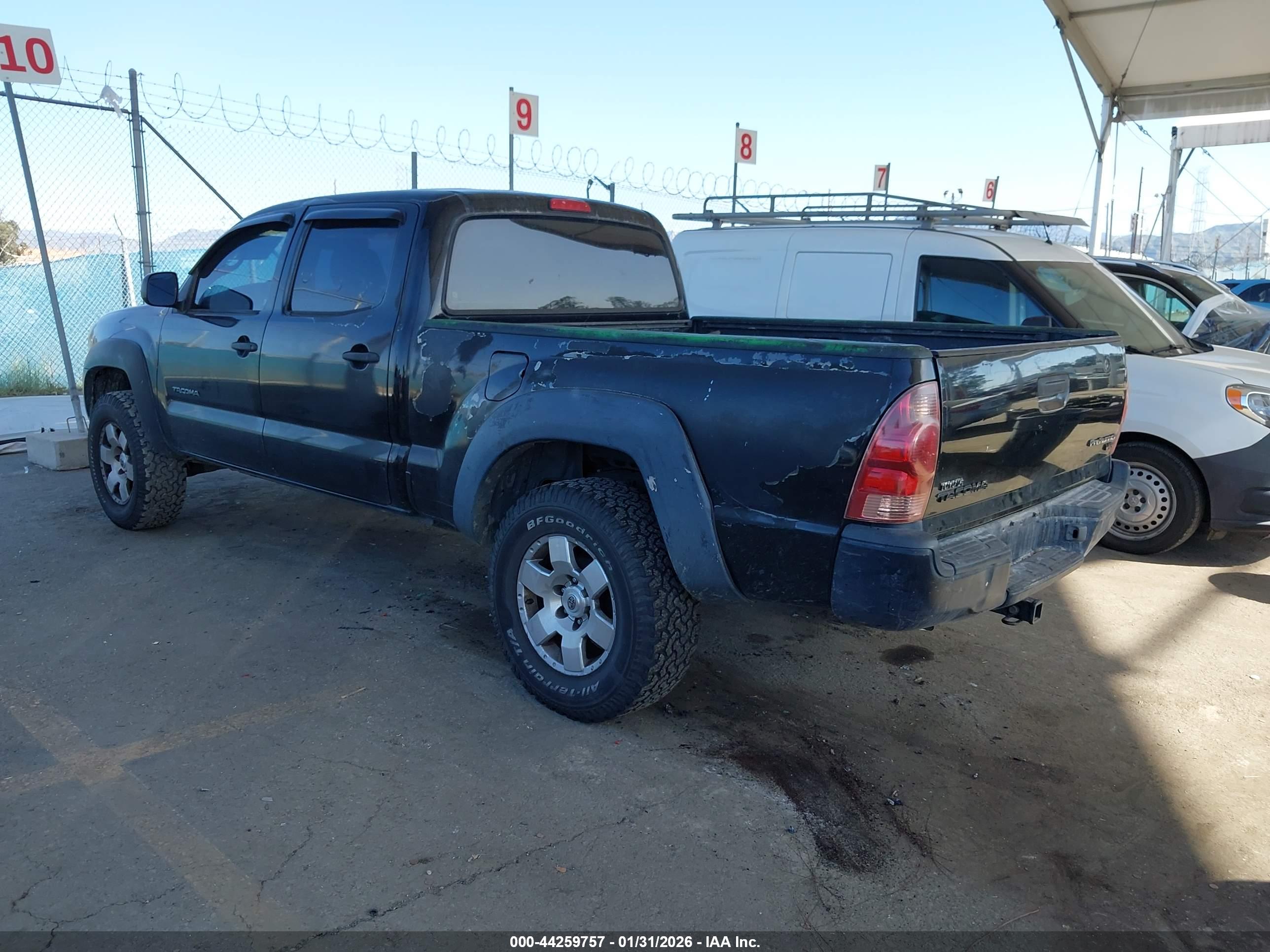 TOYOTA TACOMA image 3