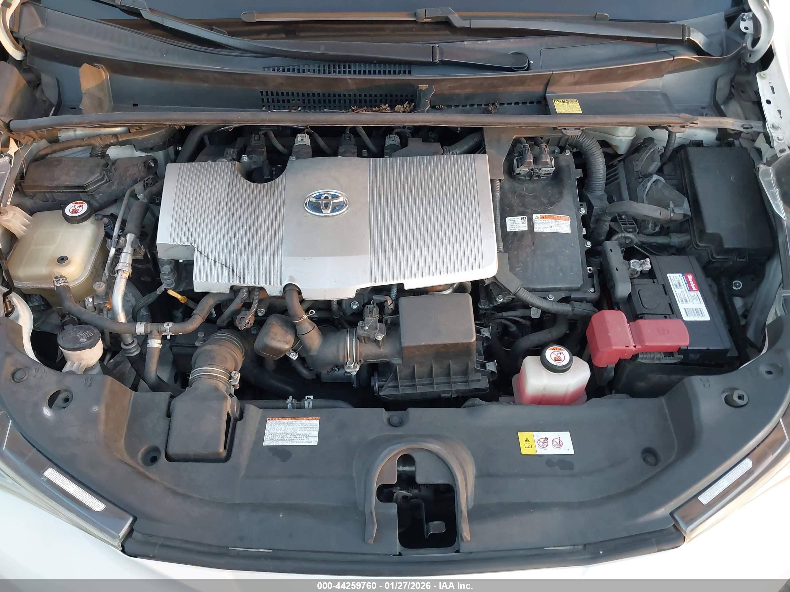 TOYOTA PRIUS image 10