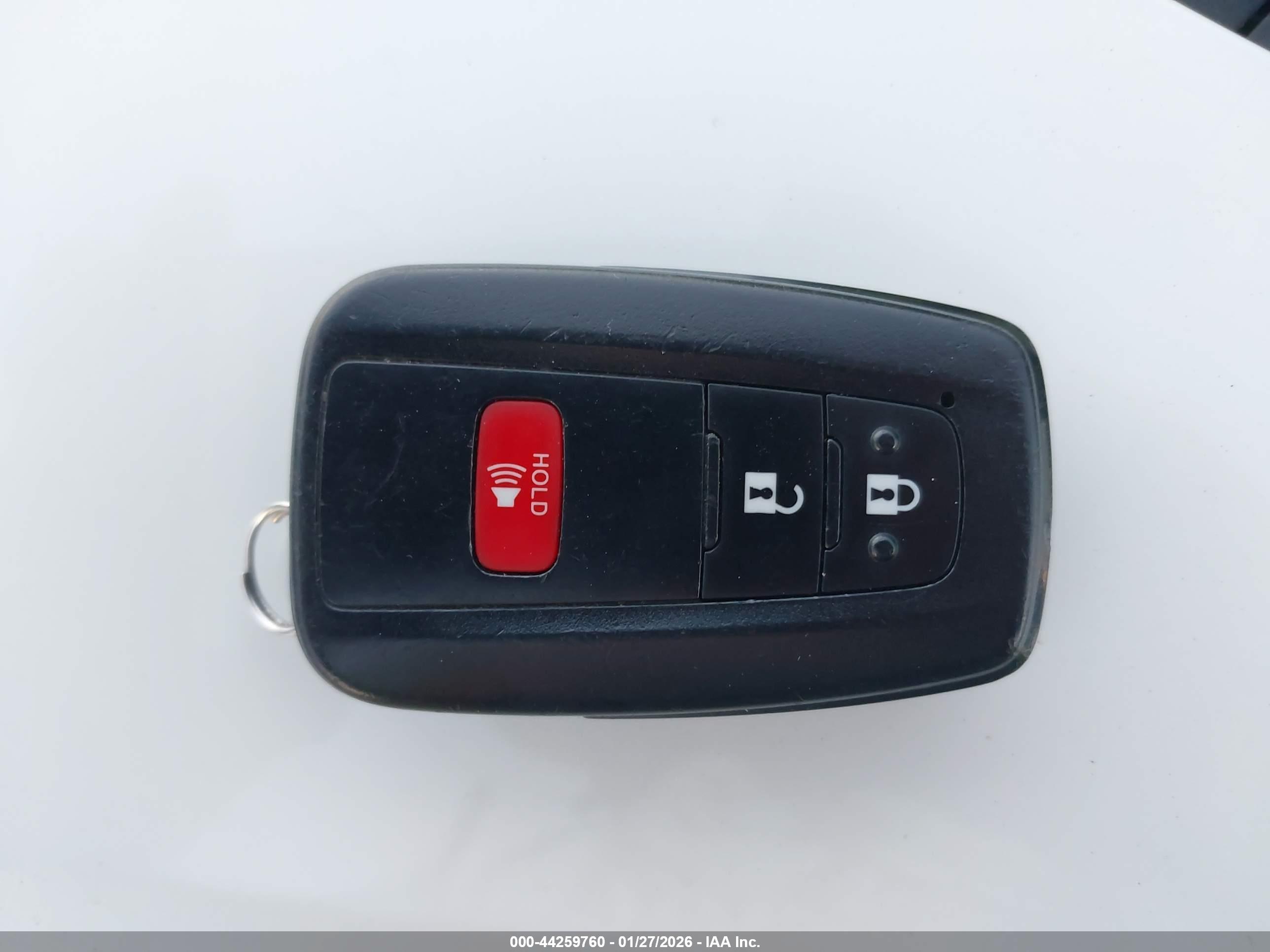 TOYOTA PRIUS image 11