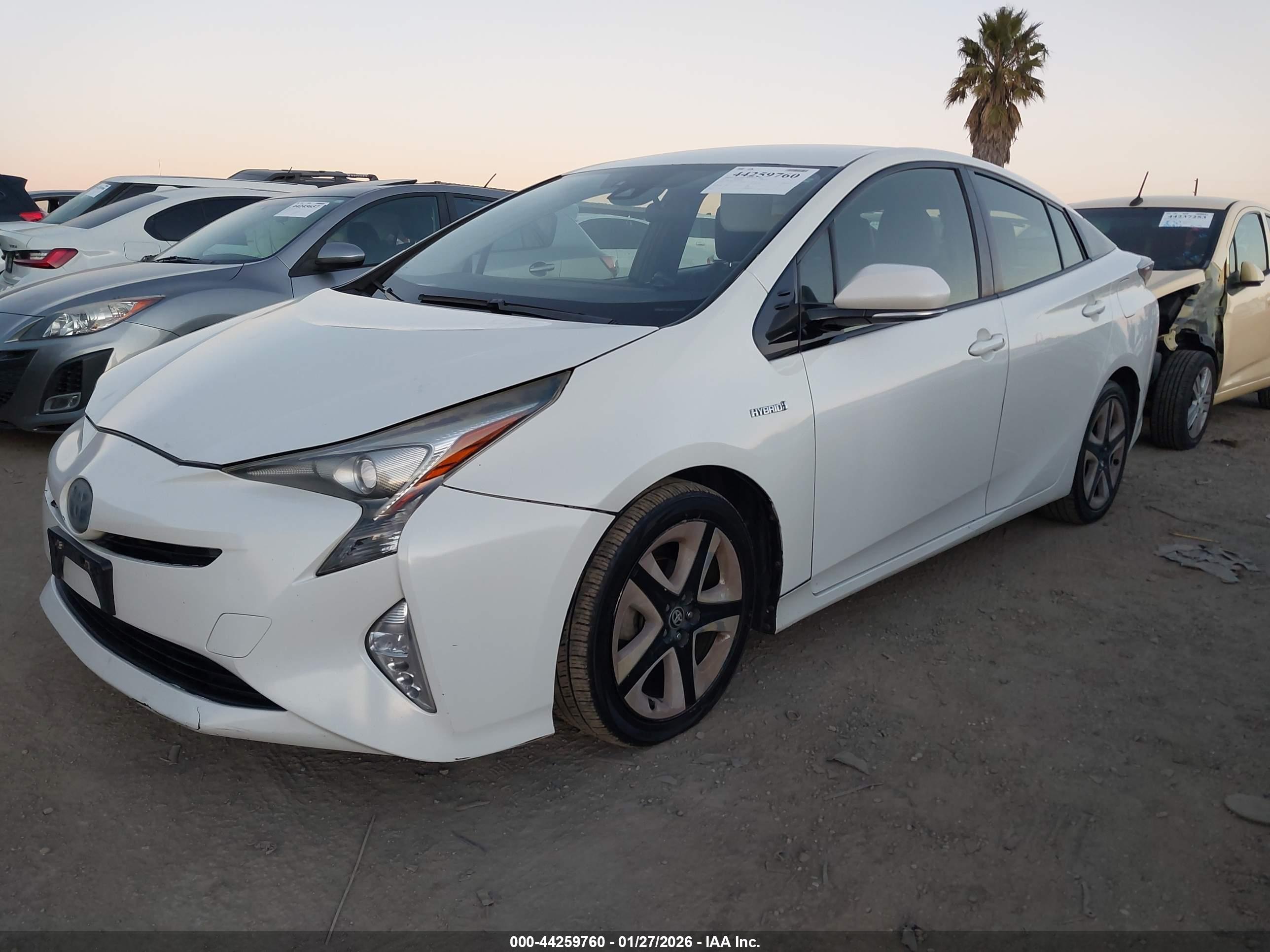 TOYOTA PRIUS image 2