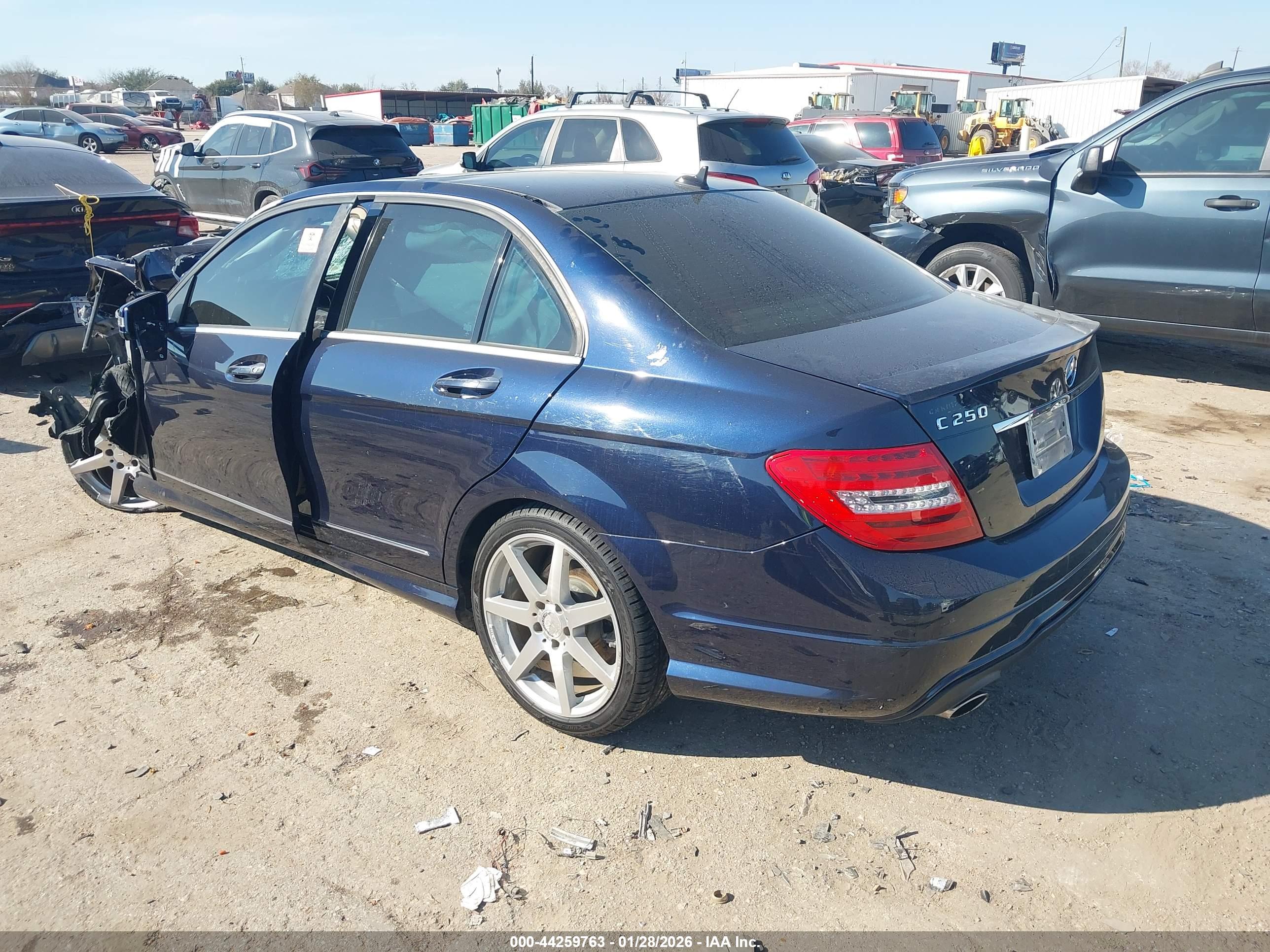 MERCEDES-BENZ C image 3