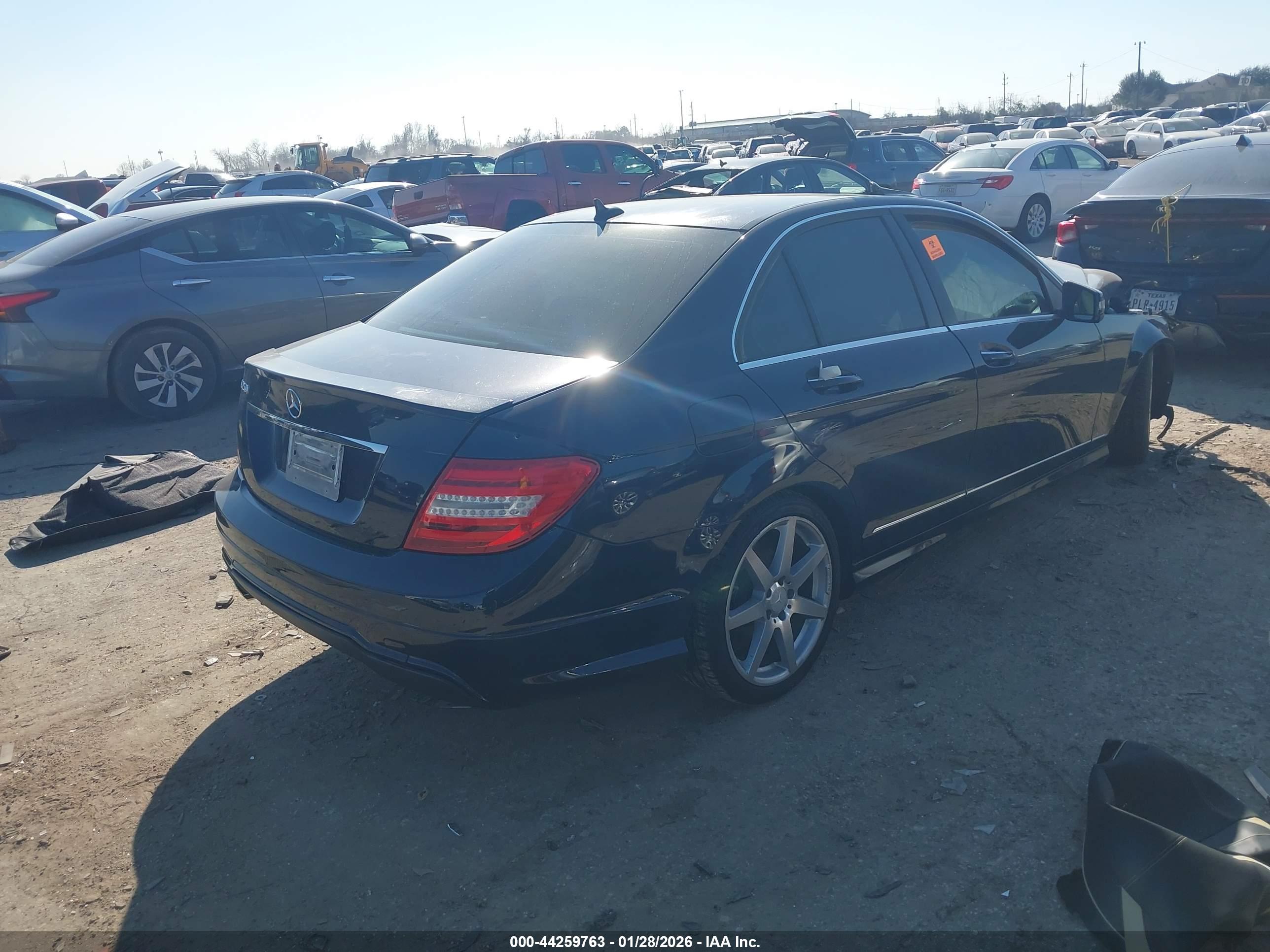 MERCEDES-BENZ C image 4
