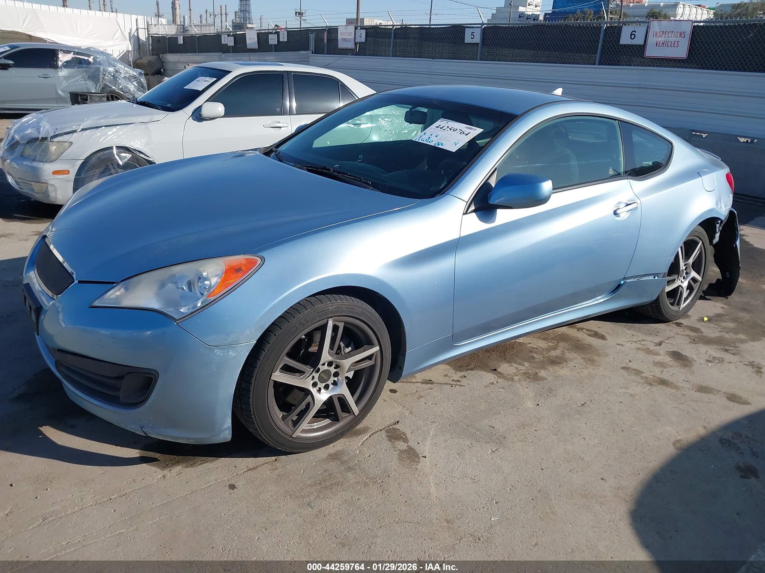 HYUNDAI GENESIS image 2