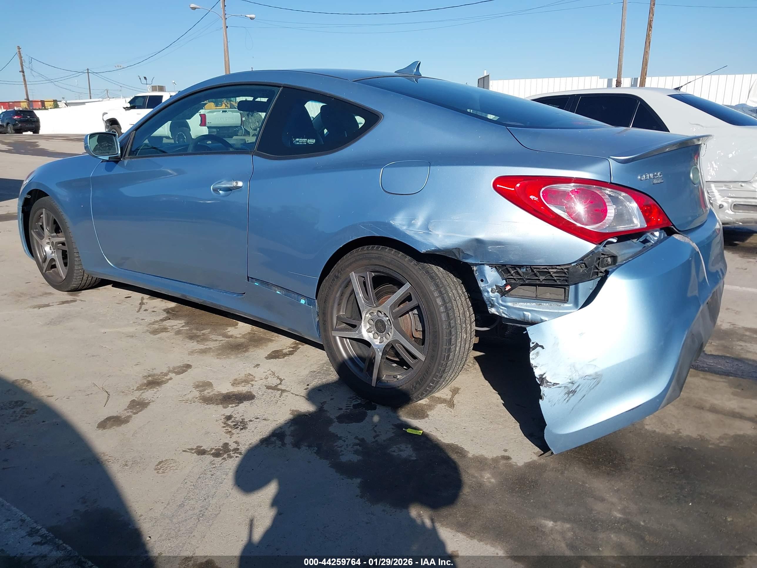HYUNDAI GENESIS image 3