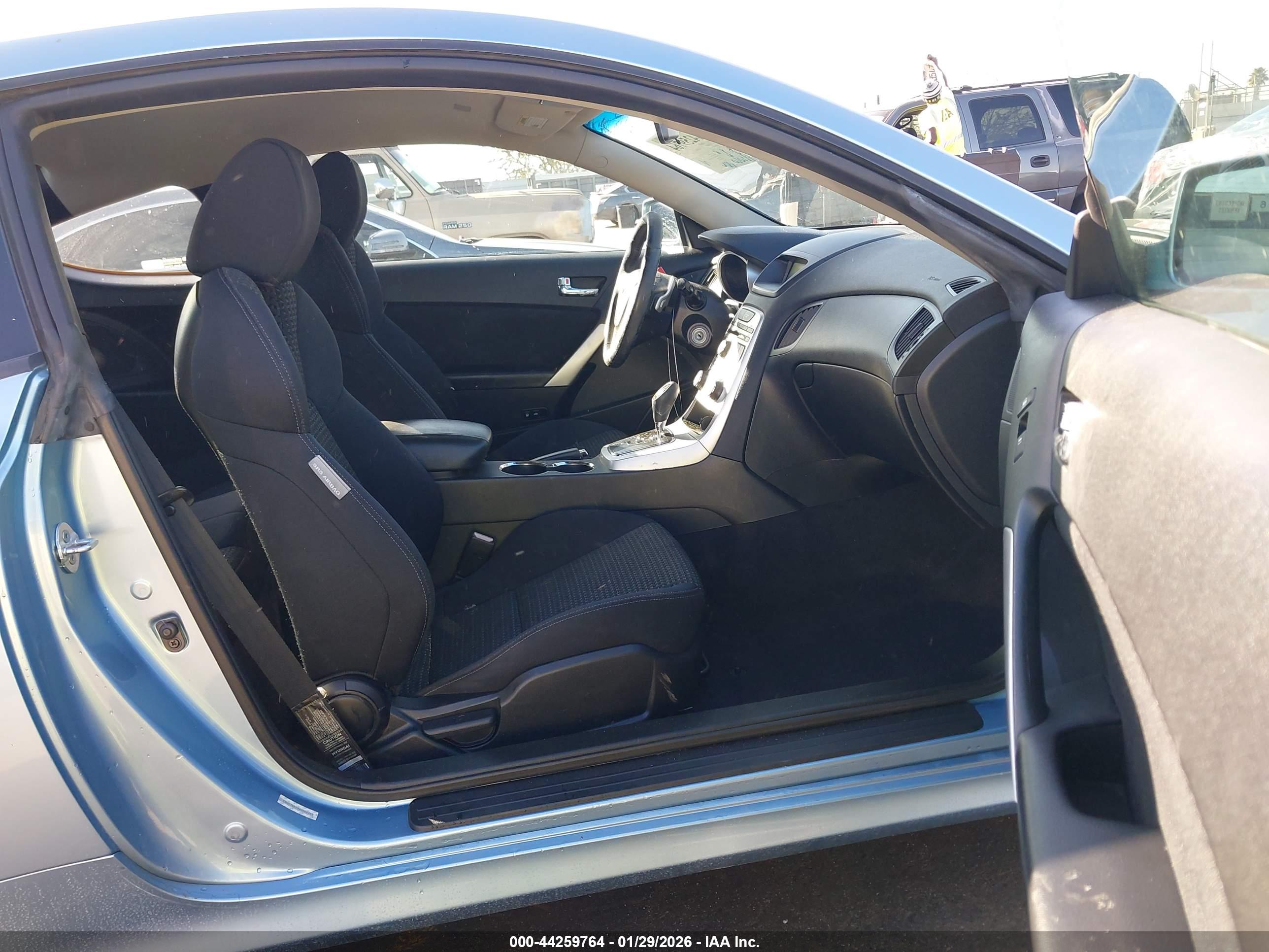 HYUNDAI GENESIS image 5