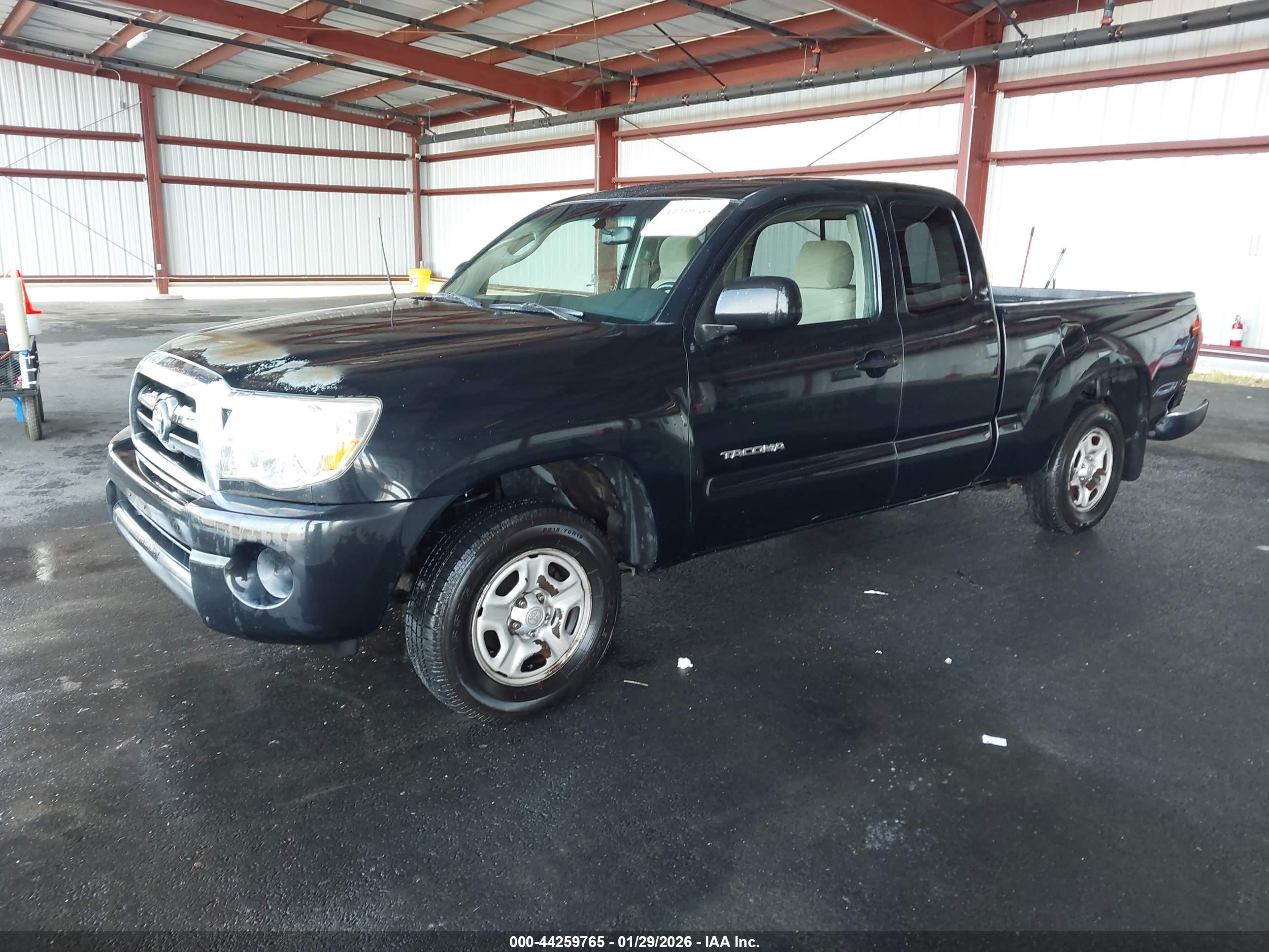 TOYOTA TACOMA image 2