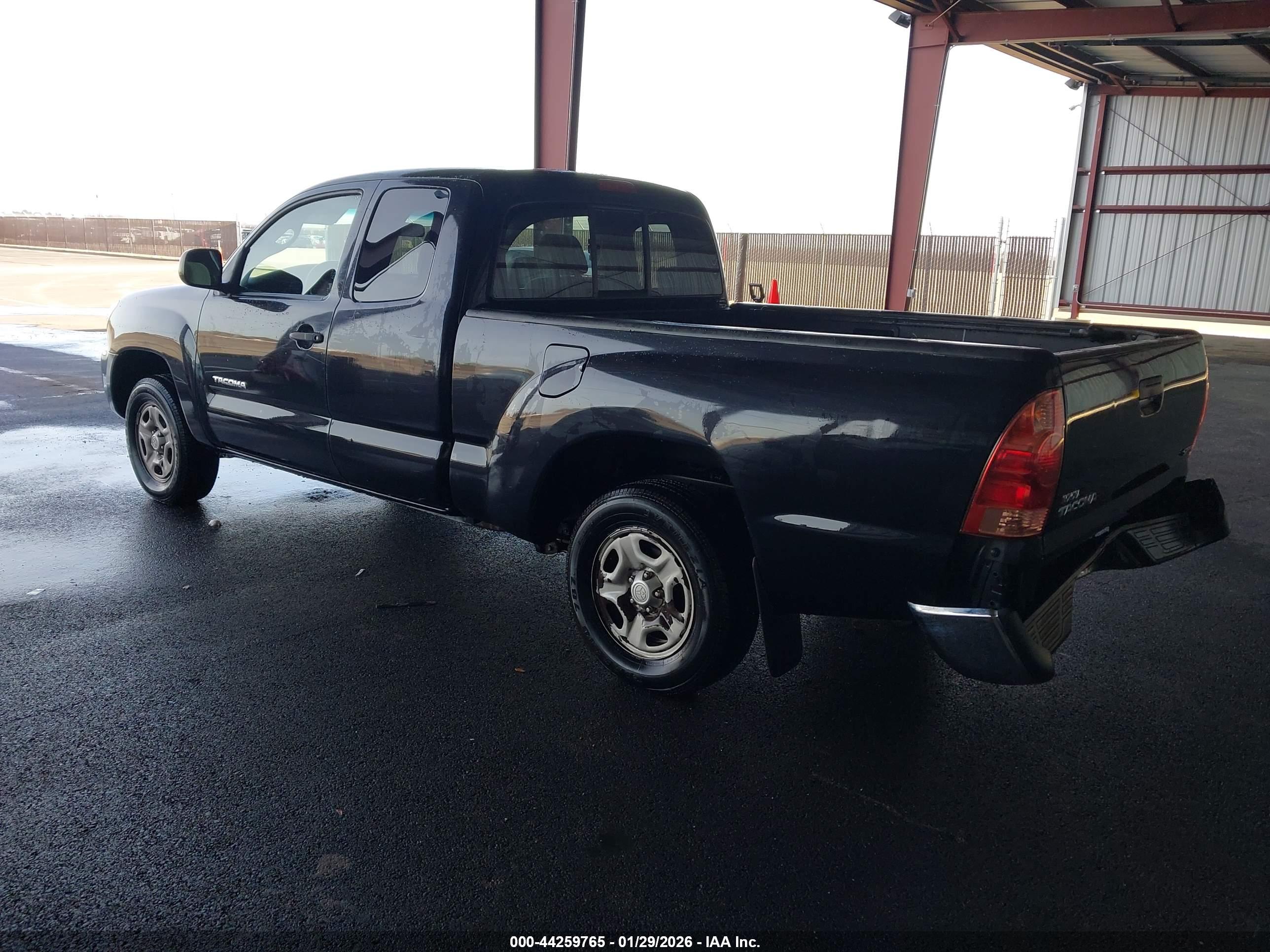 TOYOTA TACOMA image 3