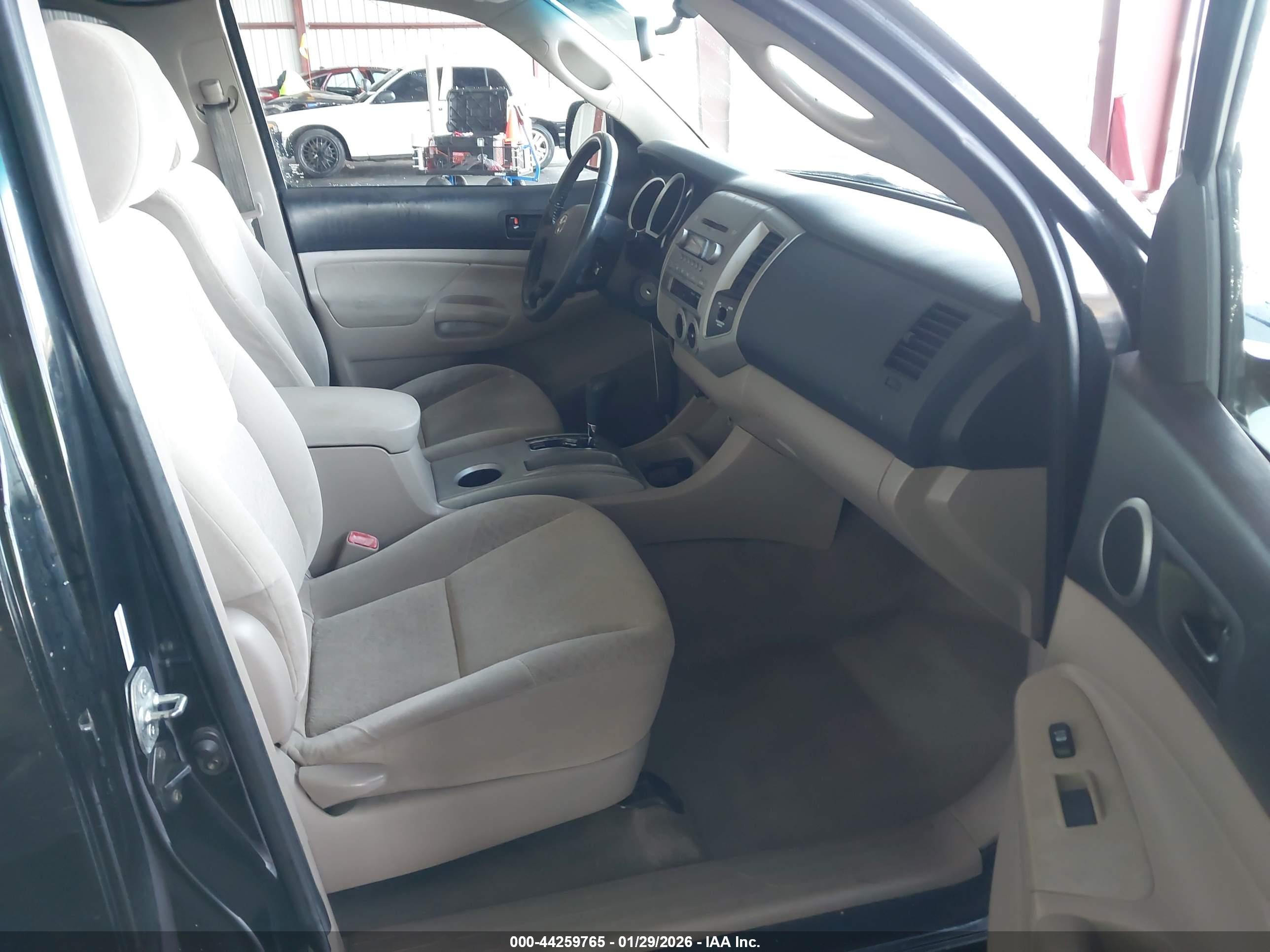 TOYOTA TACOMA image 5