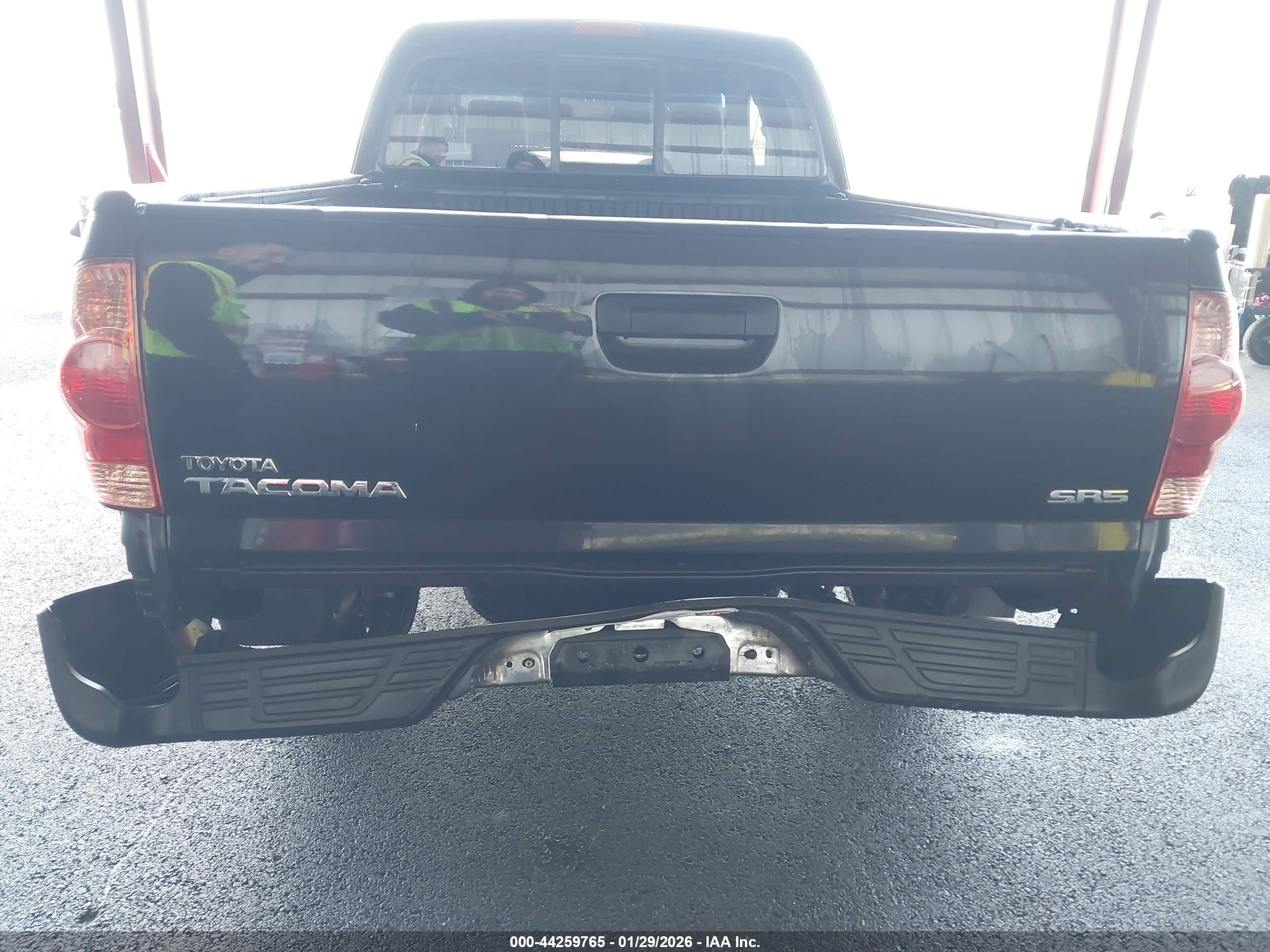 TOYOTA TACOMA image 6