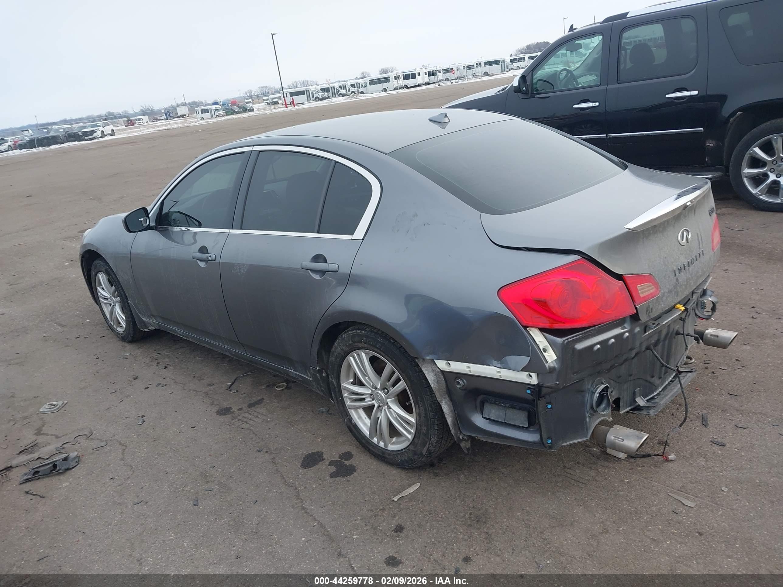 INFINITI G37X image 3