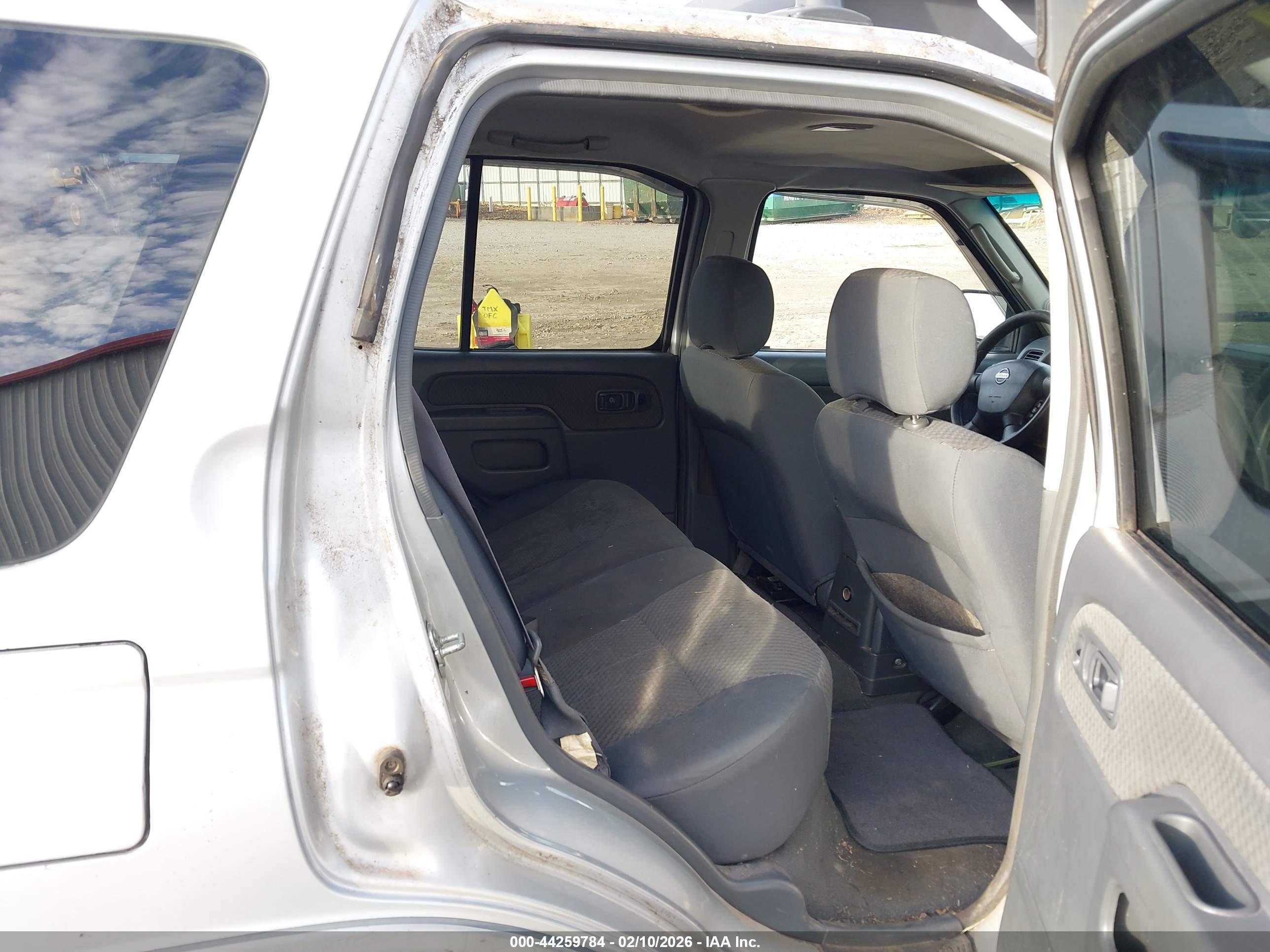 NISSAN XTERRA image 8