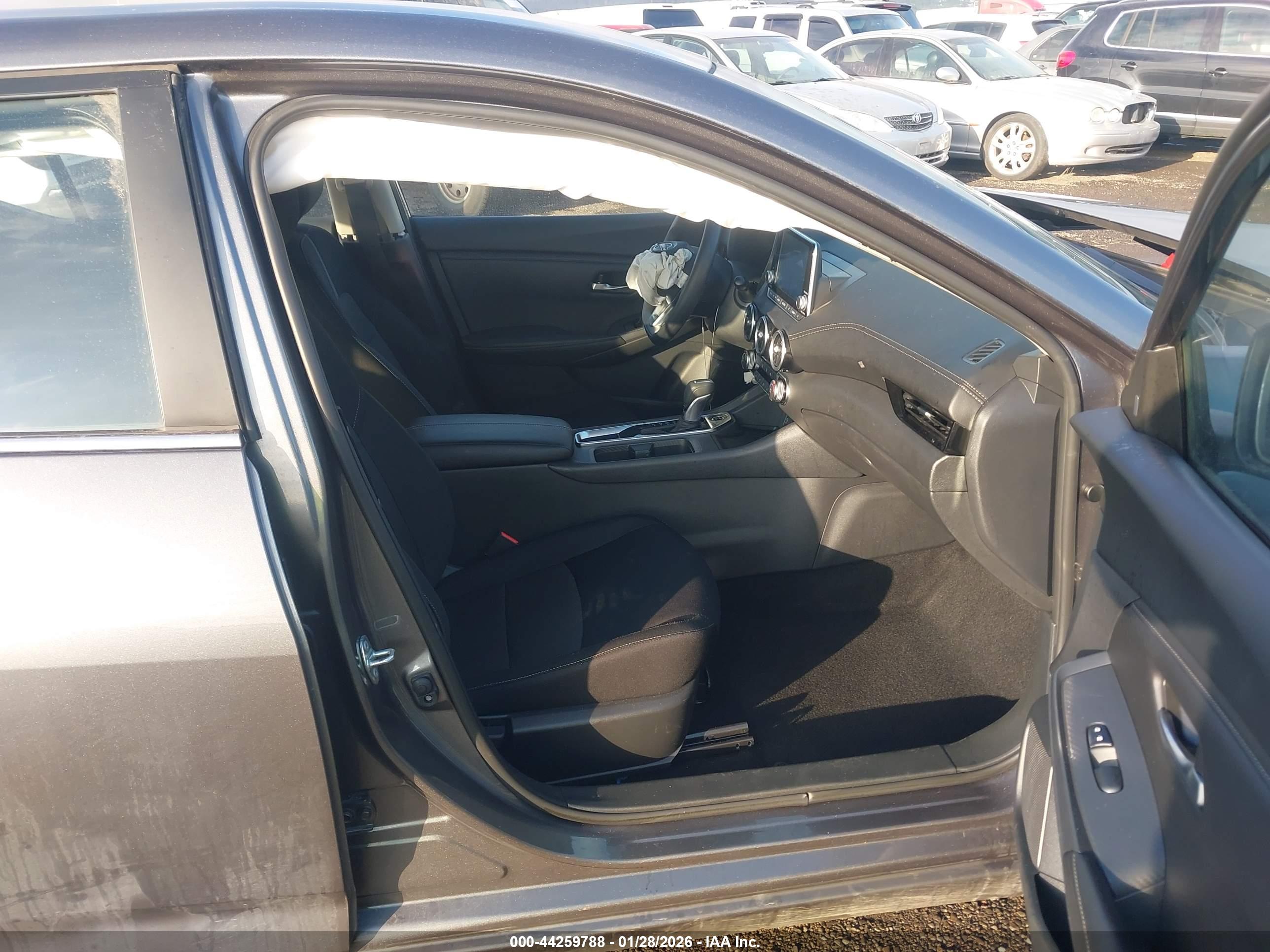 NISSAN SENTRA image 5