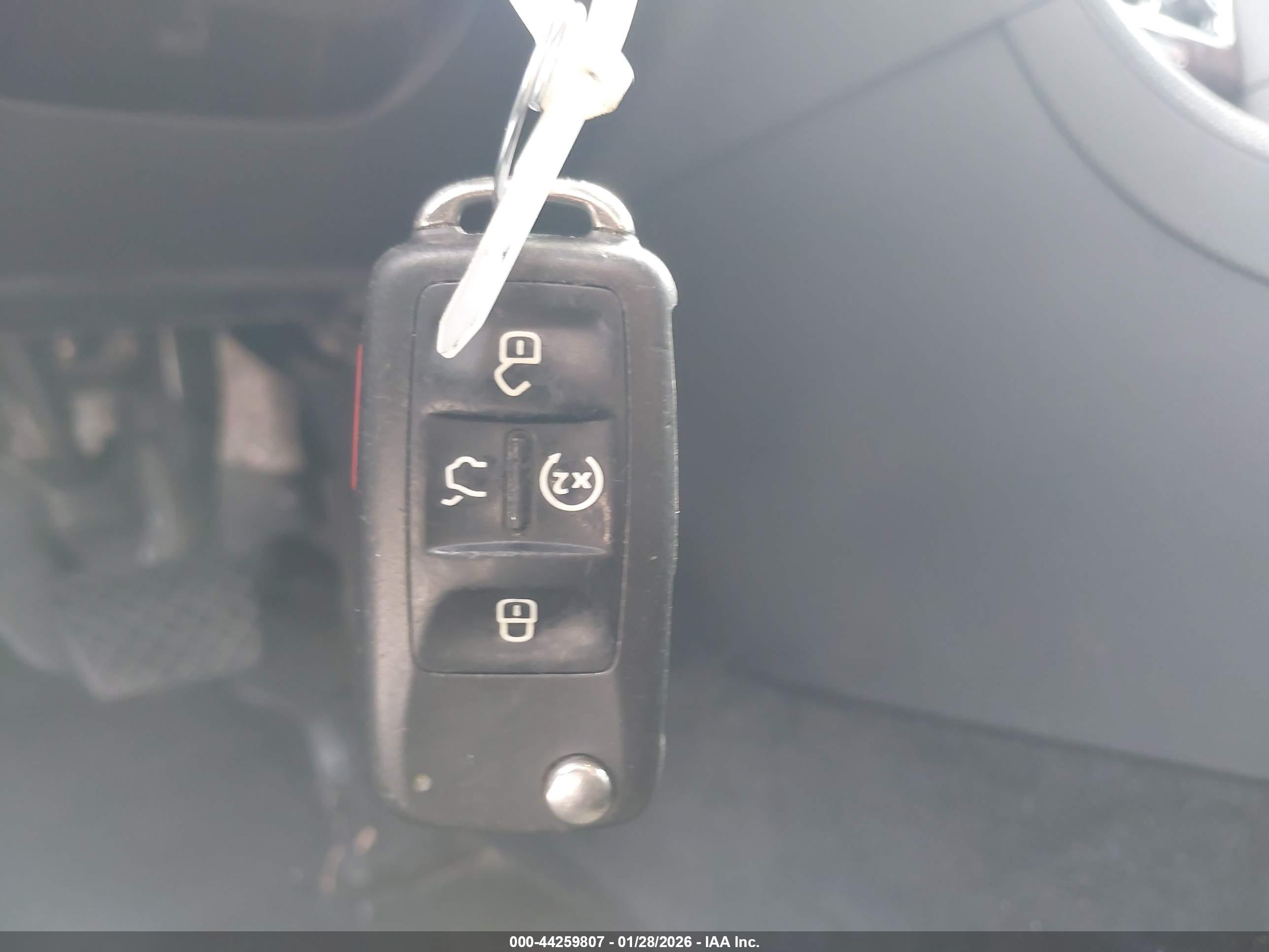 VOLKSWAGEN PASSAT image 11