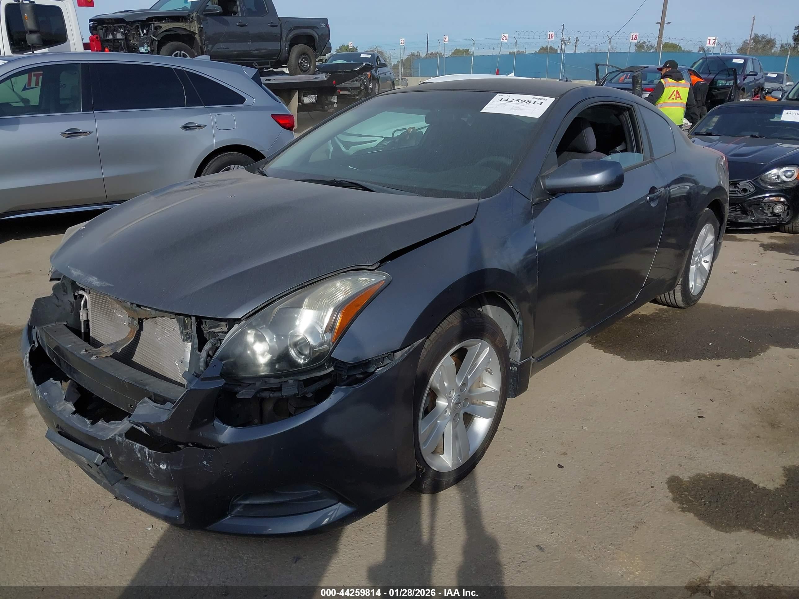 NISSAN ALTIMA image 2
