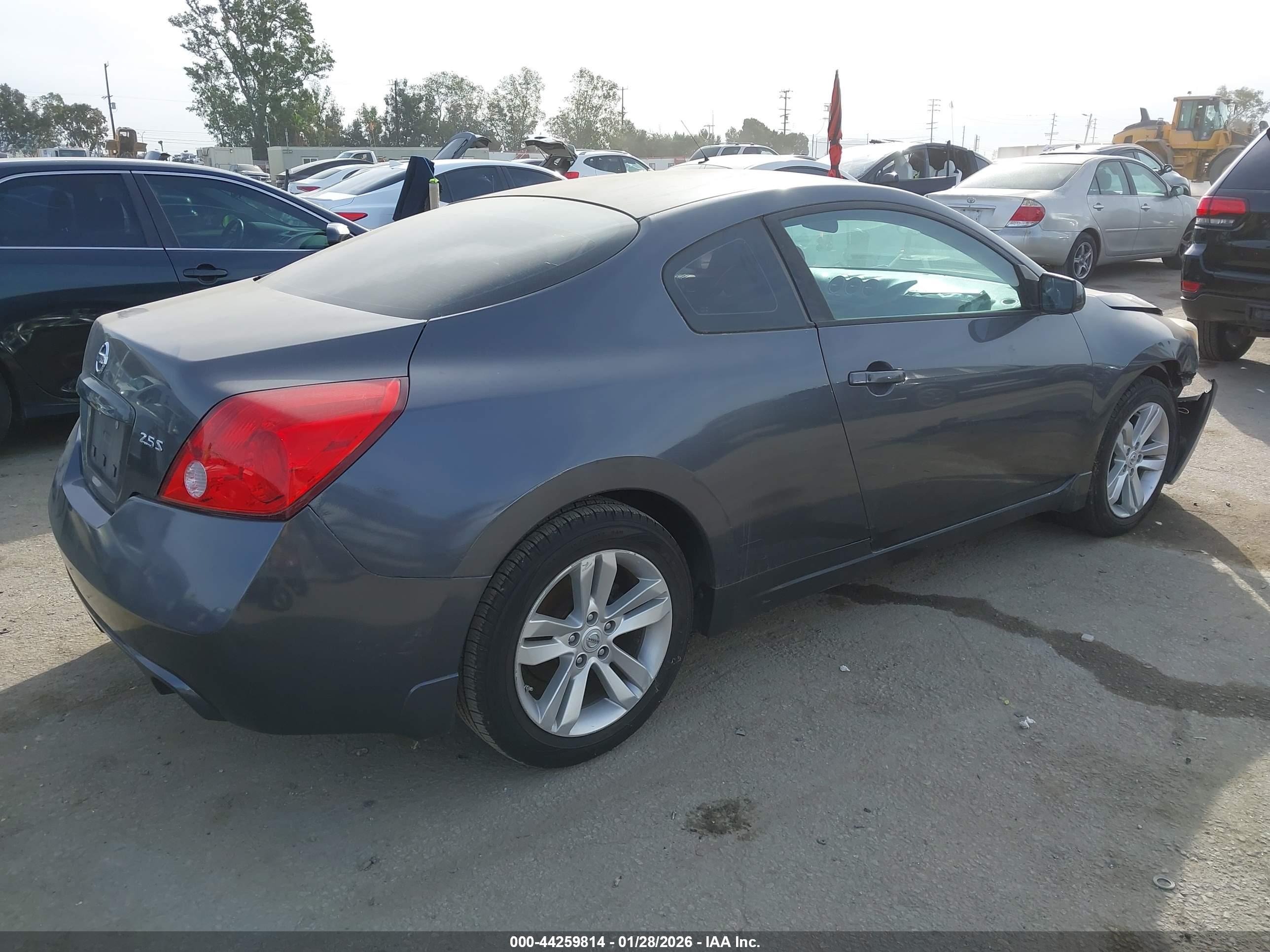 NISSAN ALTIMA image 4