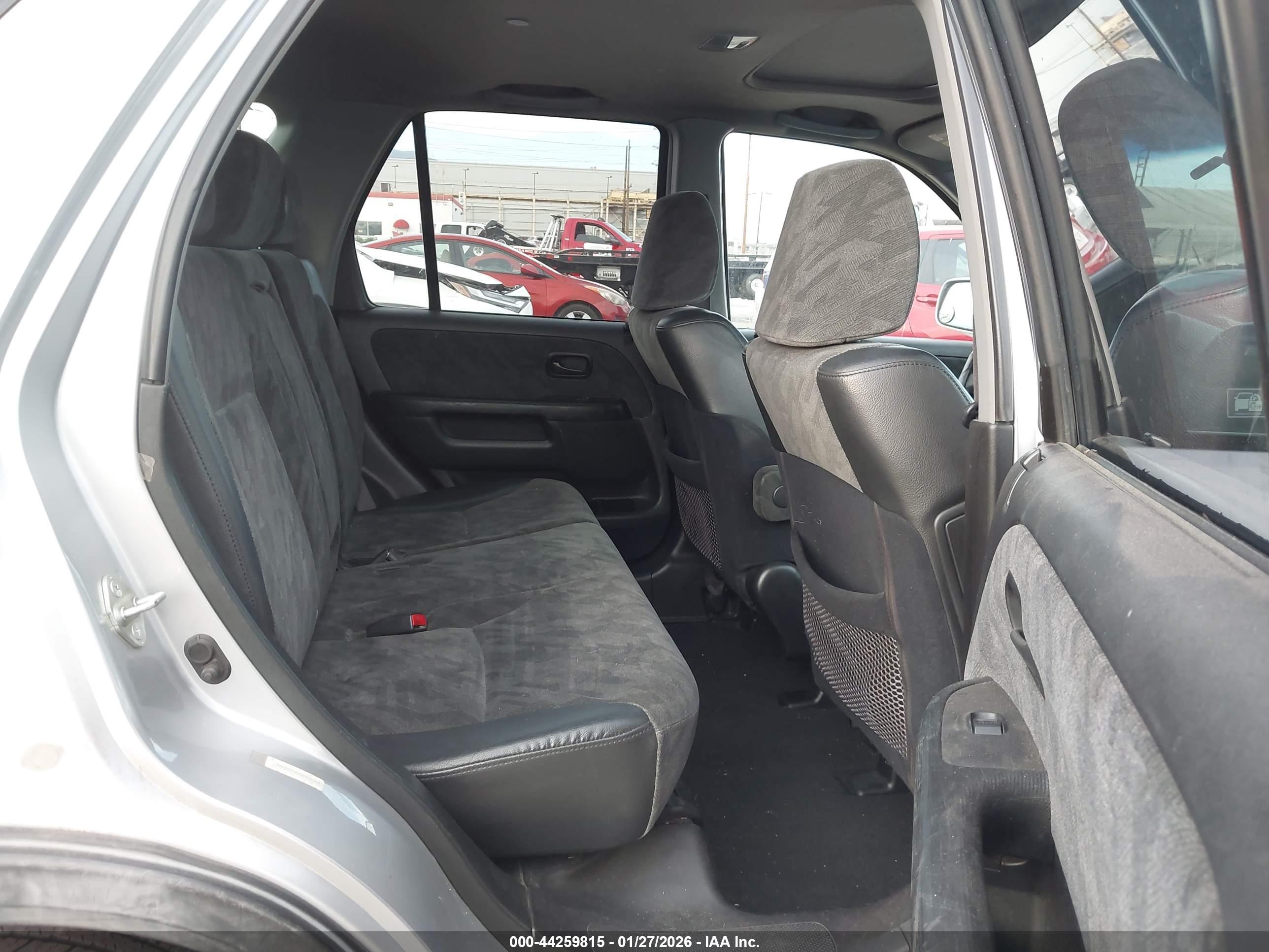HONDA CR-V image 8