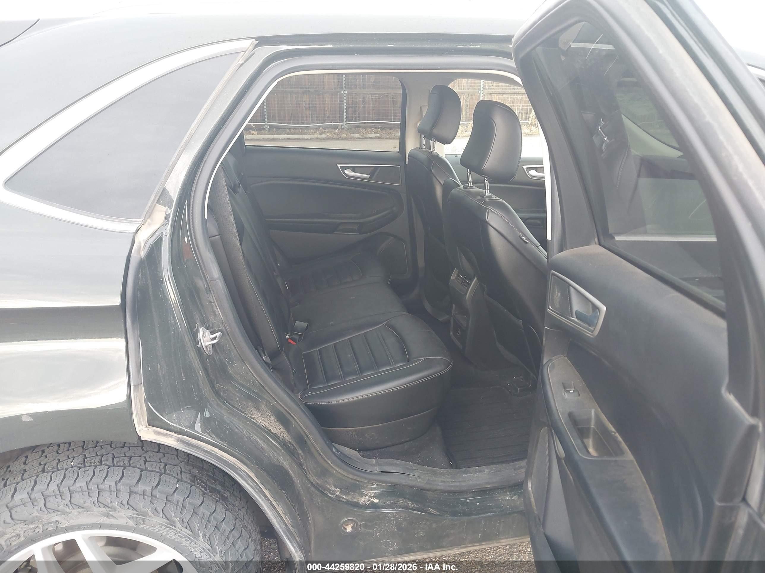 FORD EDGE image 8