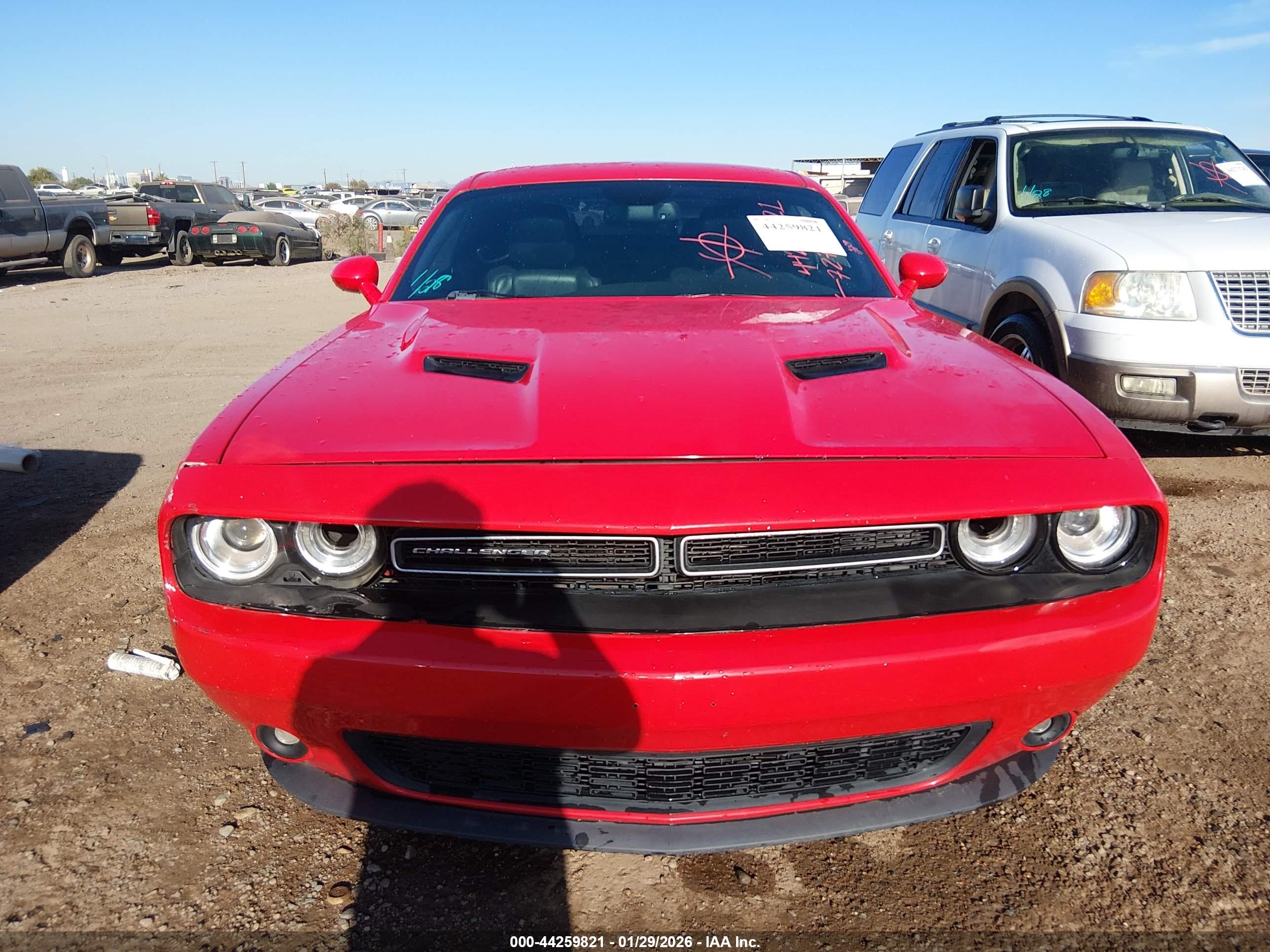 DODGE CHALLENGER image 6